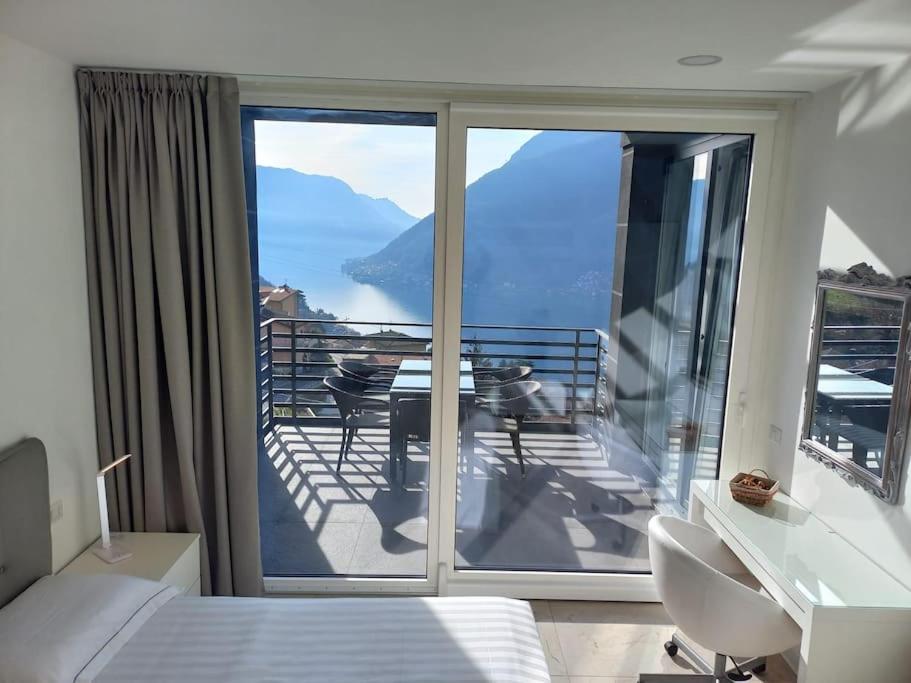 Como Lake Panorama, * Nesso