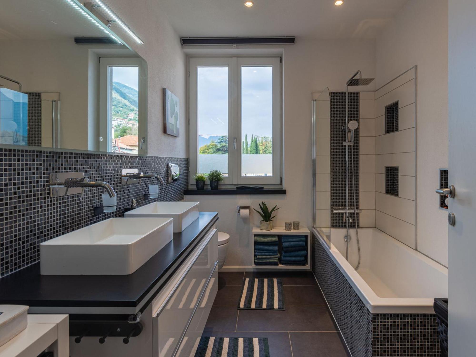 Magnolia By Interhome * Mezzegra