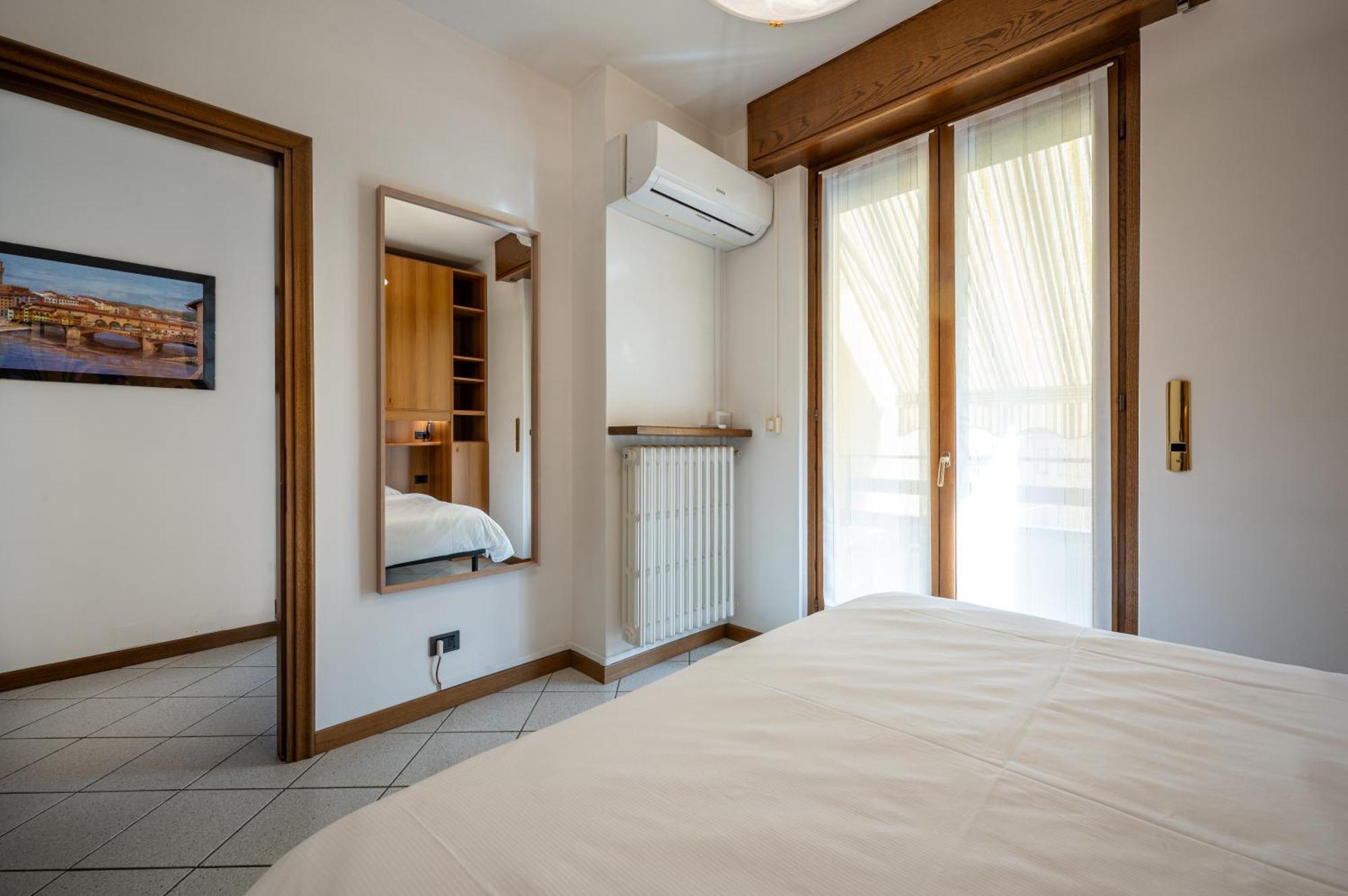 Three Bedroom - View - Larihome A57 Apartment