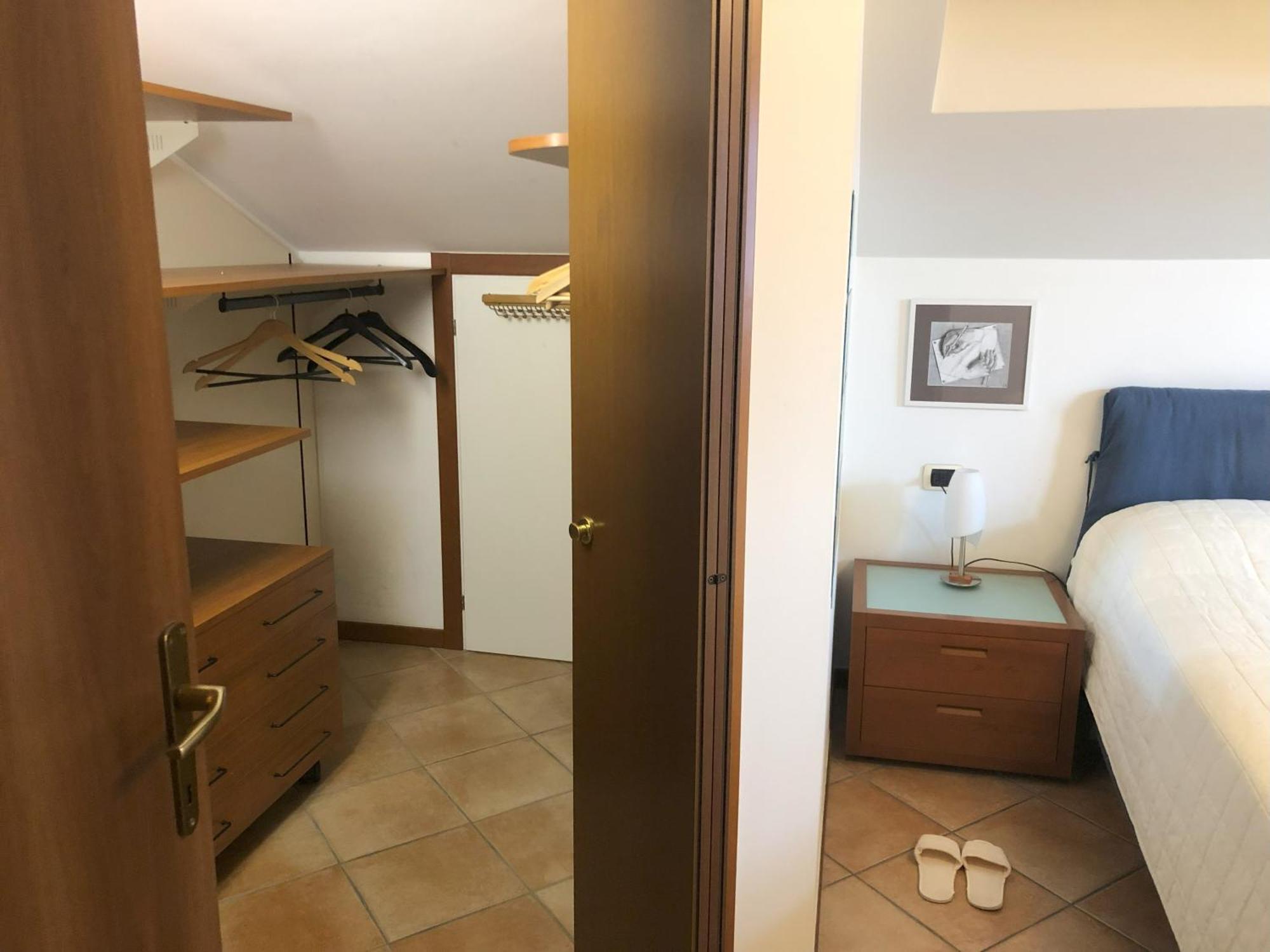Bright Penthouse Close To Center With Terrace And View Appartamento *