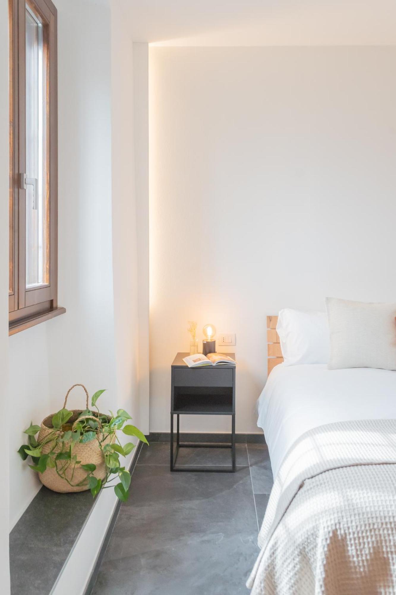 Cozy Nest On The By Rent * Tremezzo