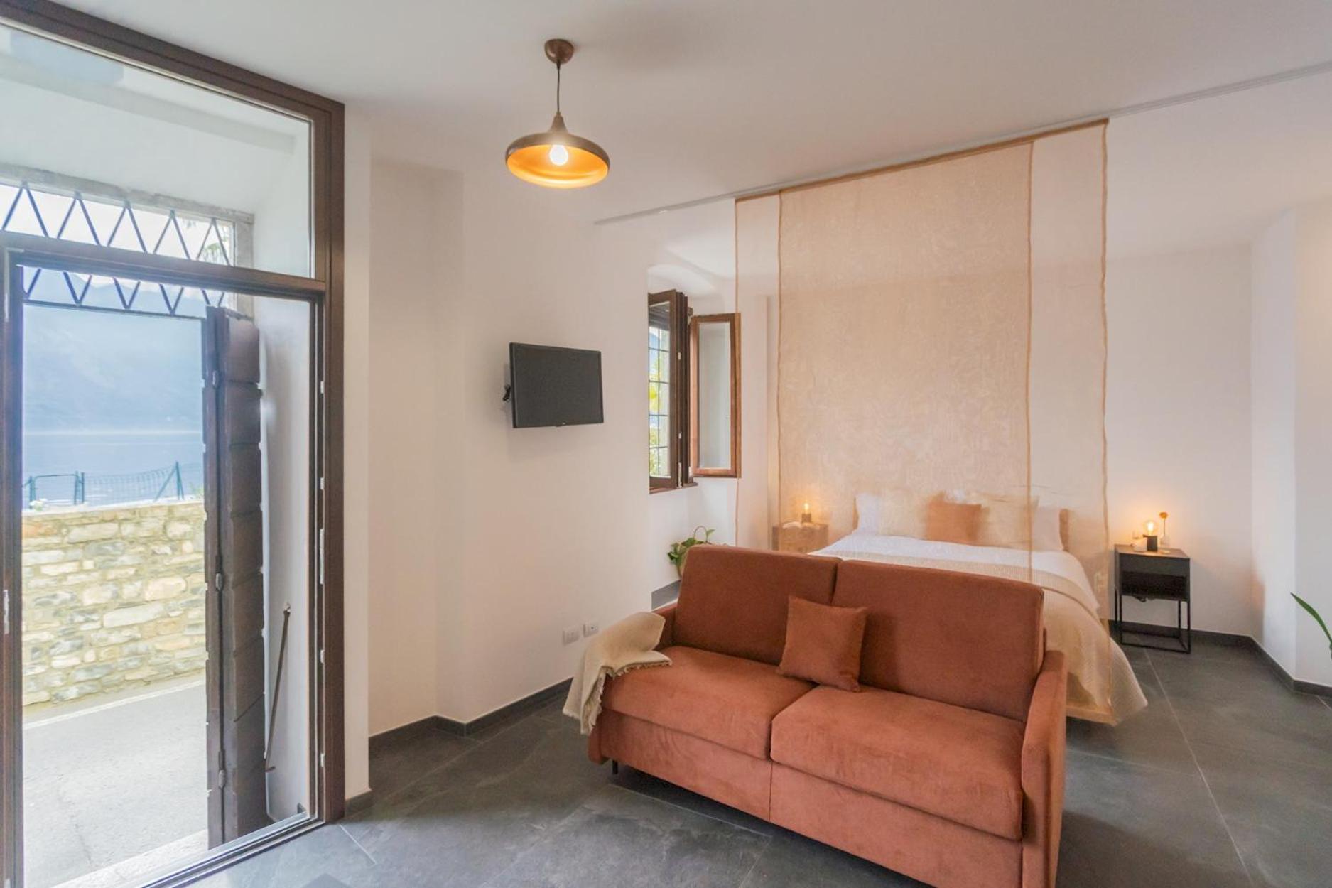 Cozy Nest On The By Rent Tremezzo