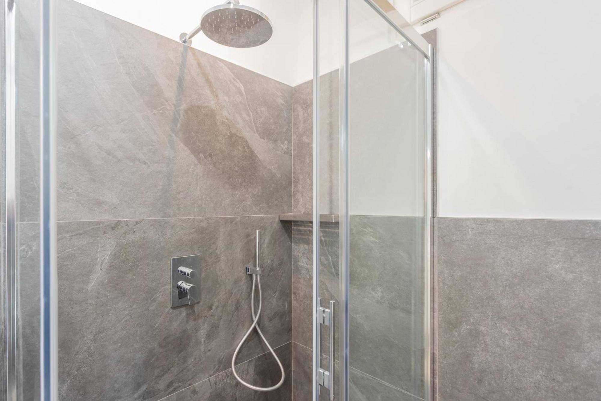 Cozy Nest On The By Rent Appartamento Tremezzo