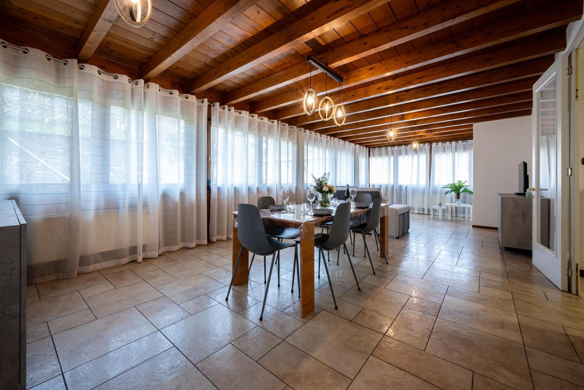 Two Bedroom With Garage - Larihome A56 Apartment