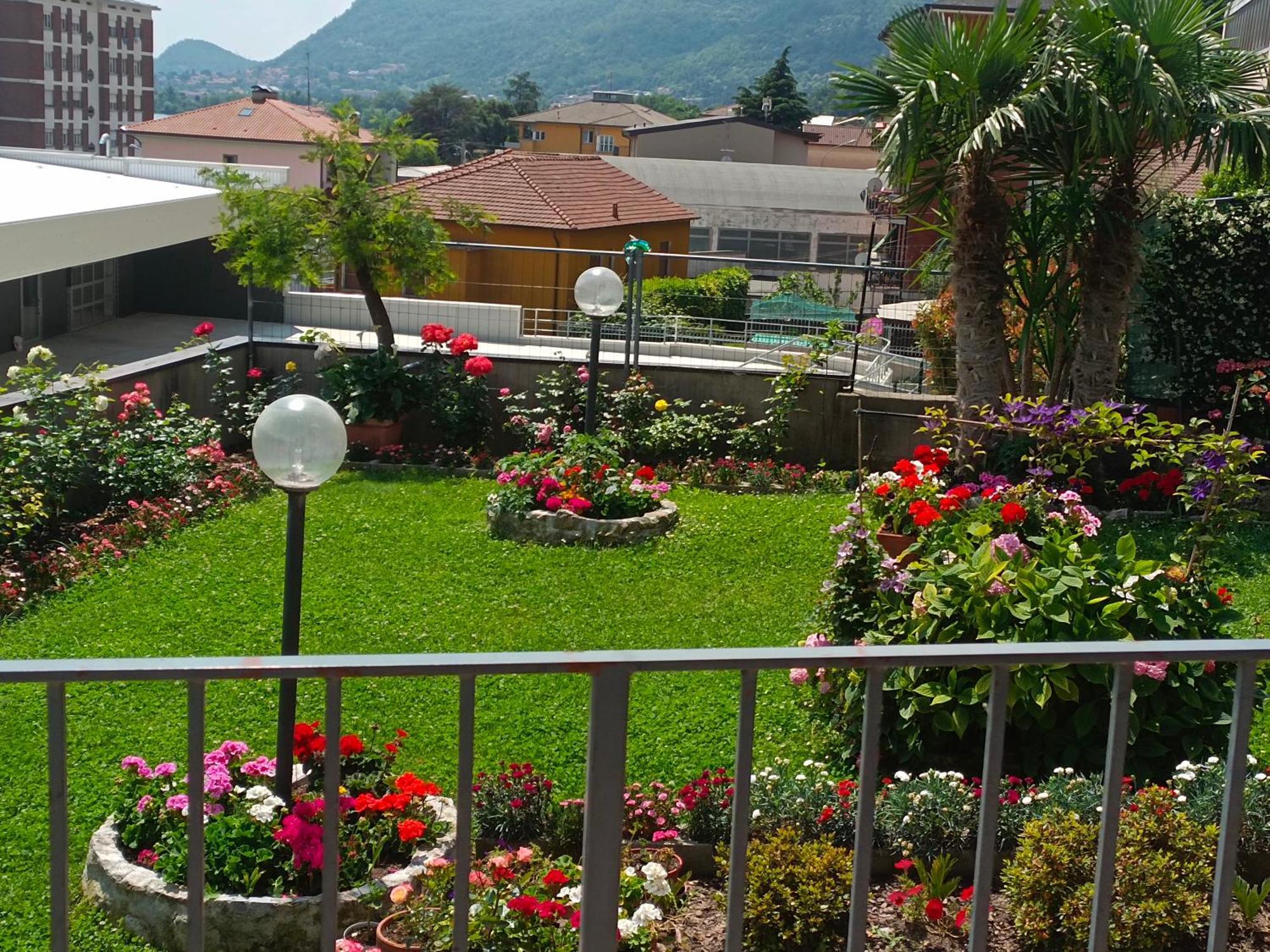 Le Rose Sul Apartment Pescate