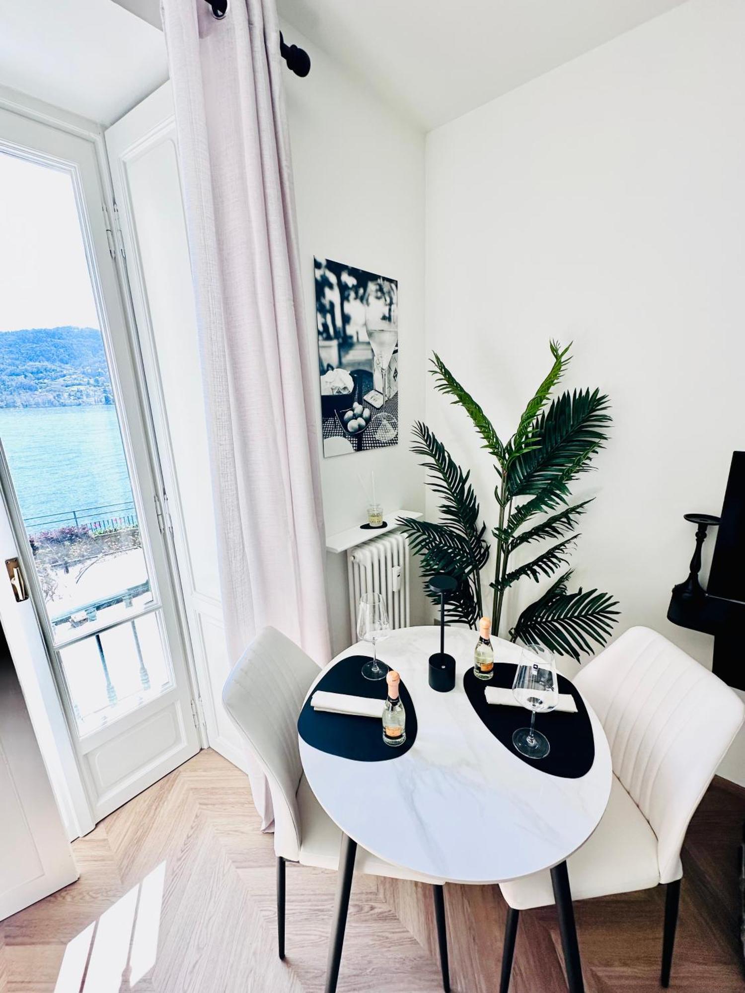 Apartment Griante Gem *