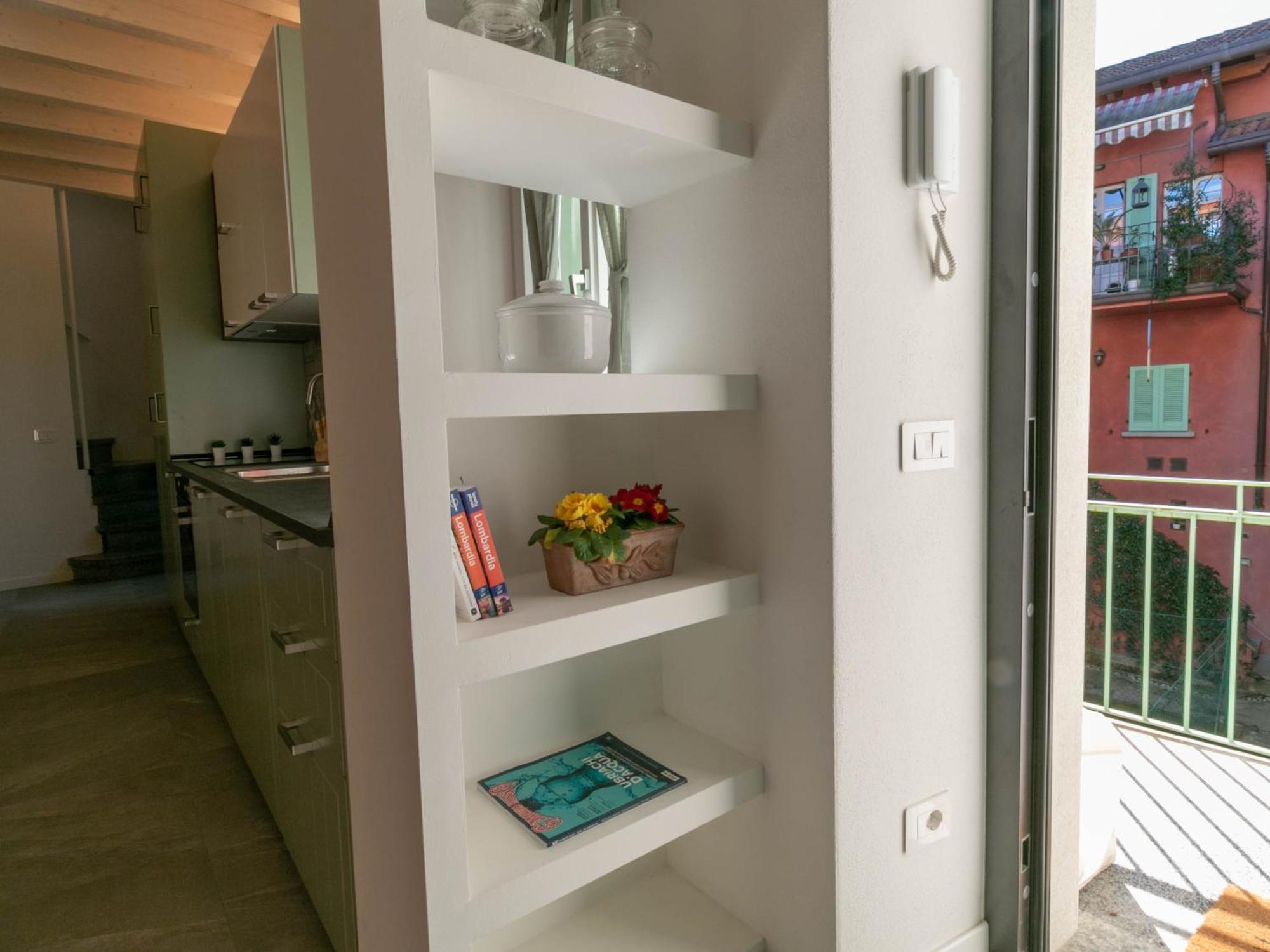 Mamma Ciccia - Modern In The Historic Centre Apartment Mandello del Lario
