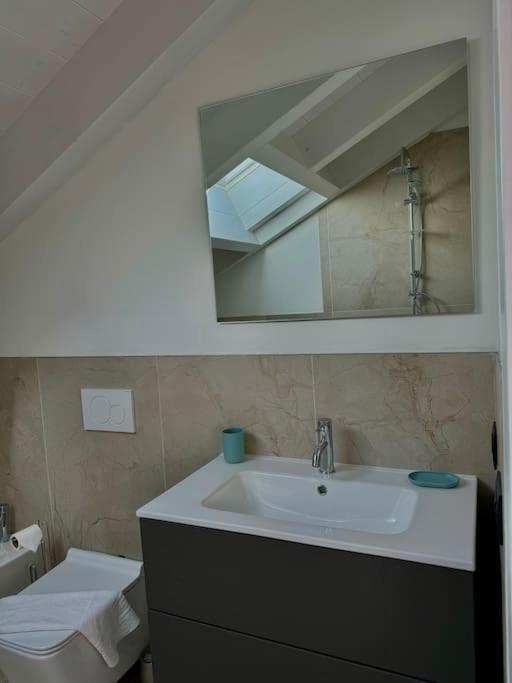 Apt. Aries - Penthouse Apartment *