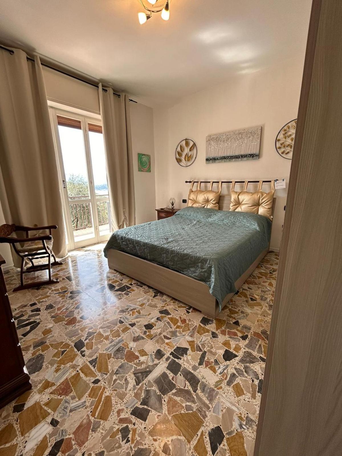 Dolce - Fantastic View -free Wi-fi & Late Check-out Apartment