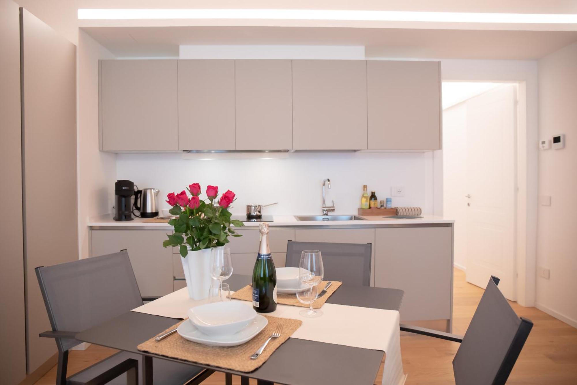 Amendola View Romantica Apartment Como