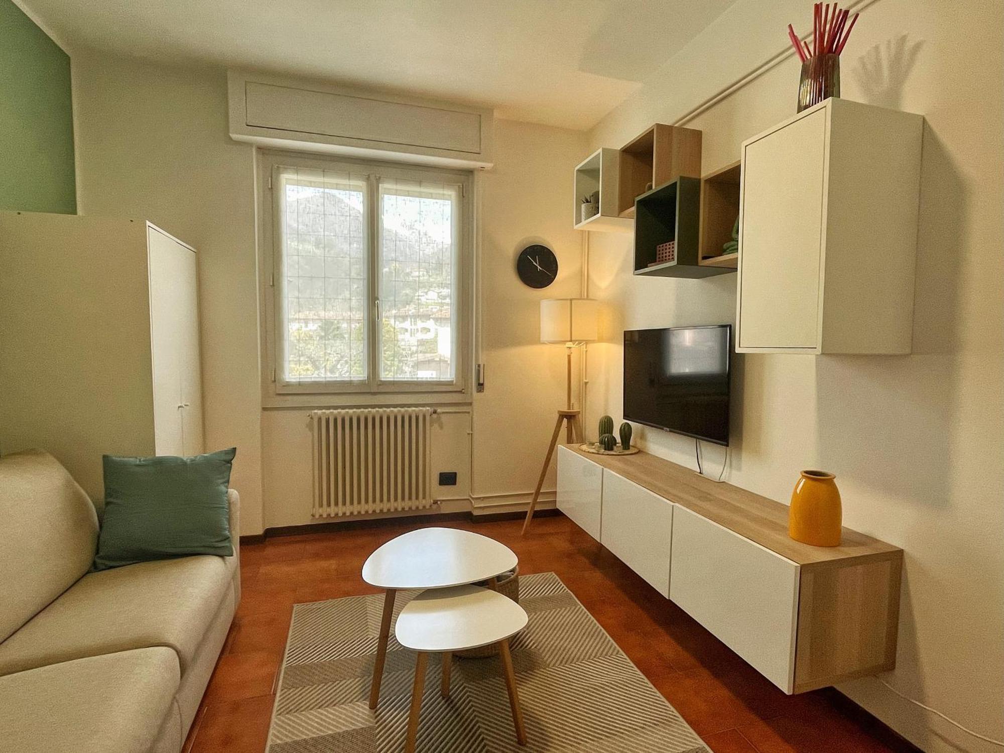 Cozy & Budget Near The * Domaso