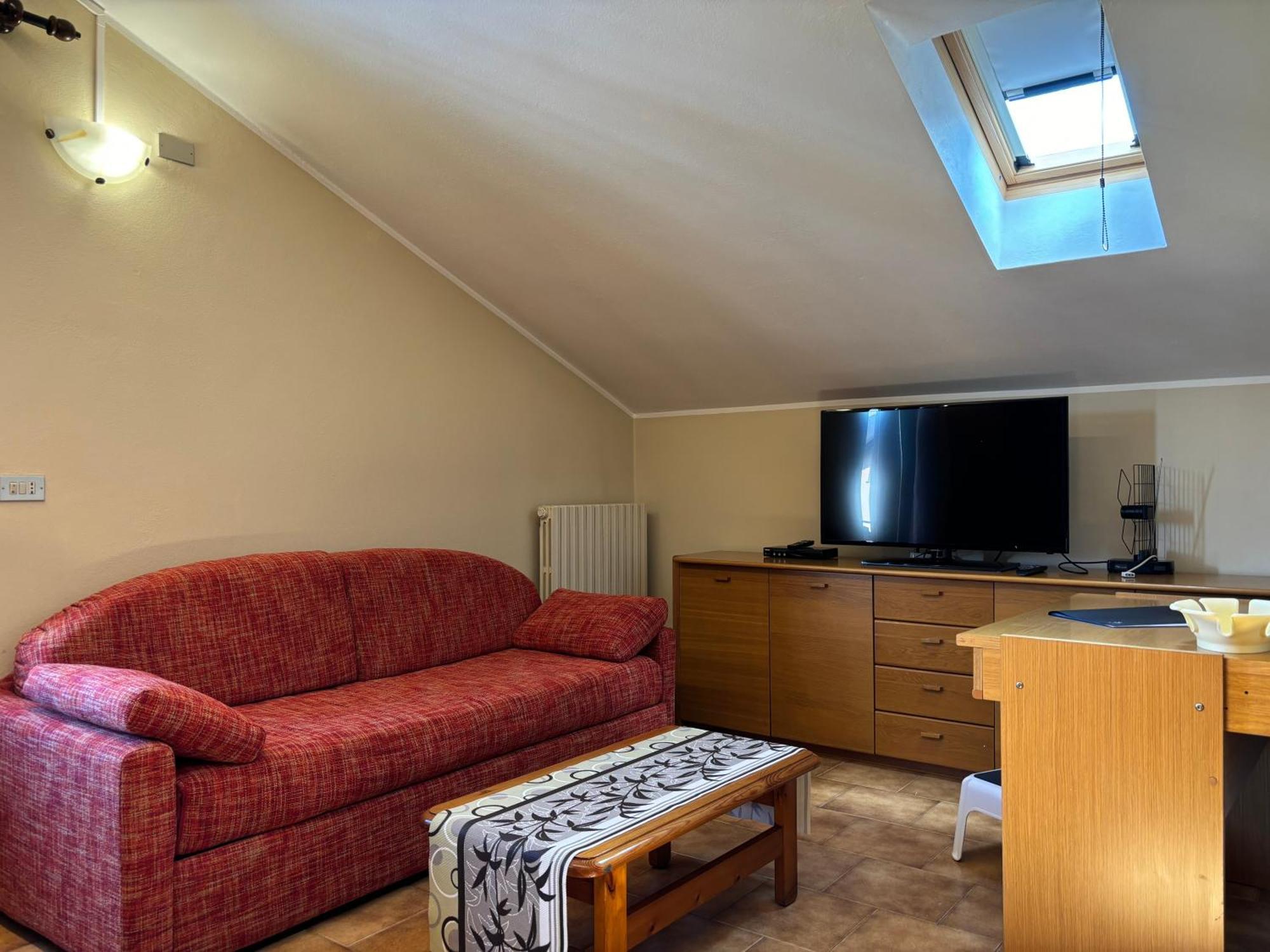 Apartment Casa Sonia - Larihome A52 Dongo
