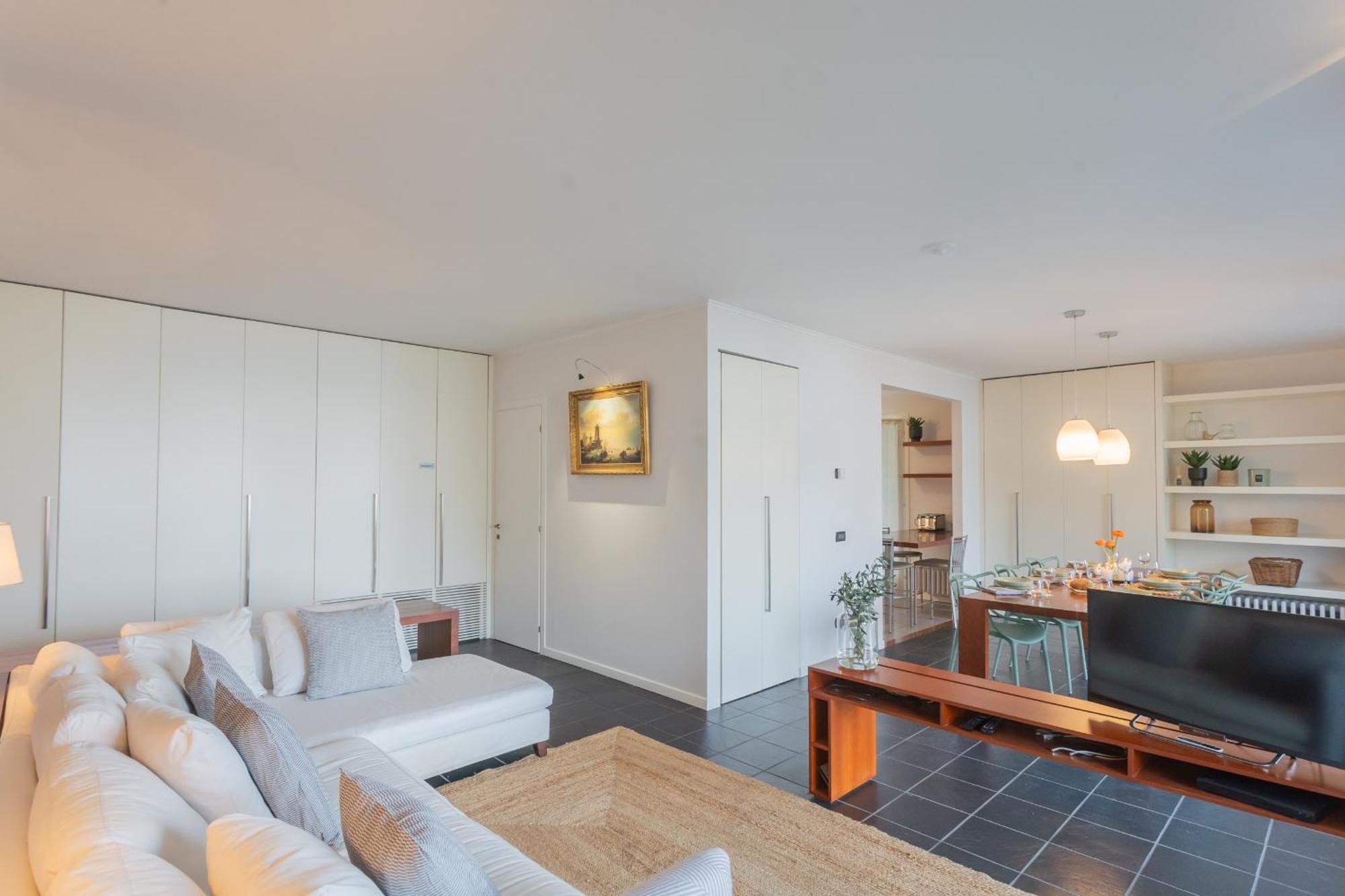 Appartamento Besana 9 On The - Private Garden & Parking By Rent Moltrasio