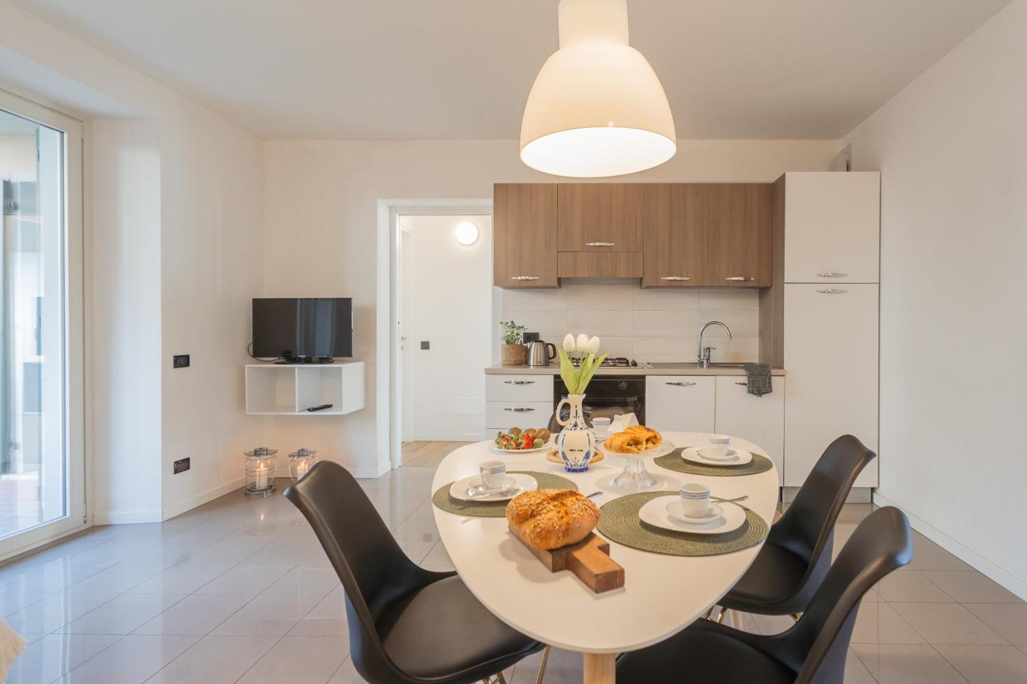 Ponente Balcony & Garden By Rent * Gravedona