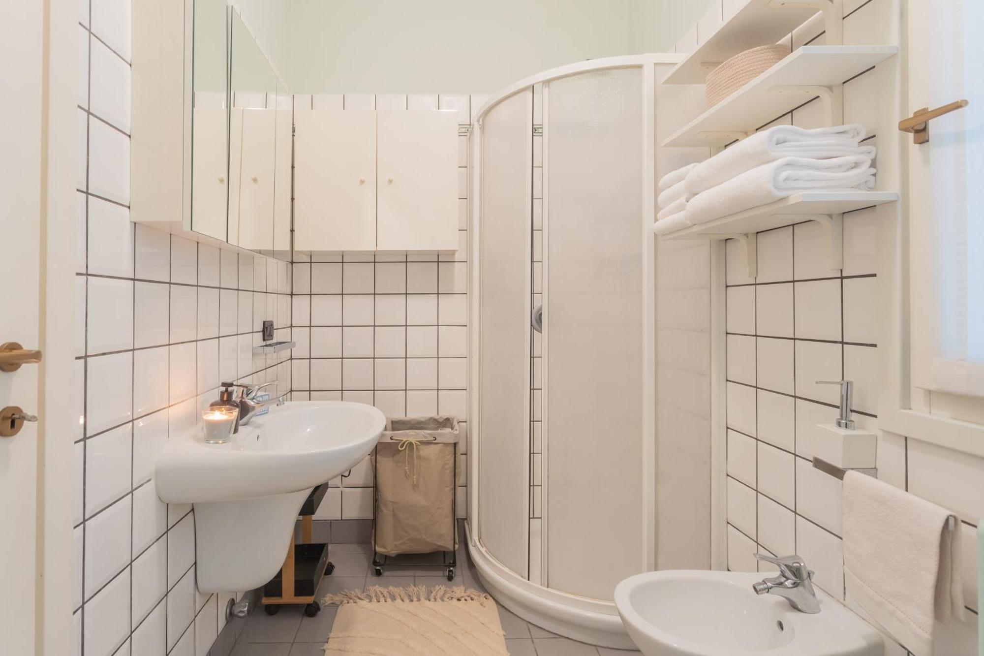 Appartamento Besana 9 On The - Private Garden & Parking By Rent
