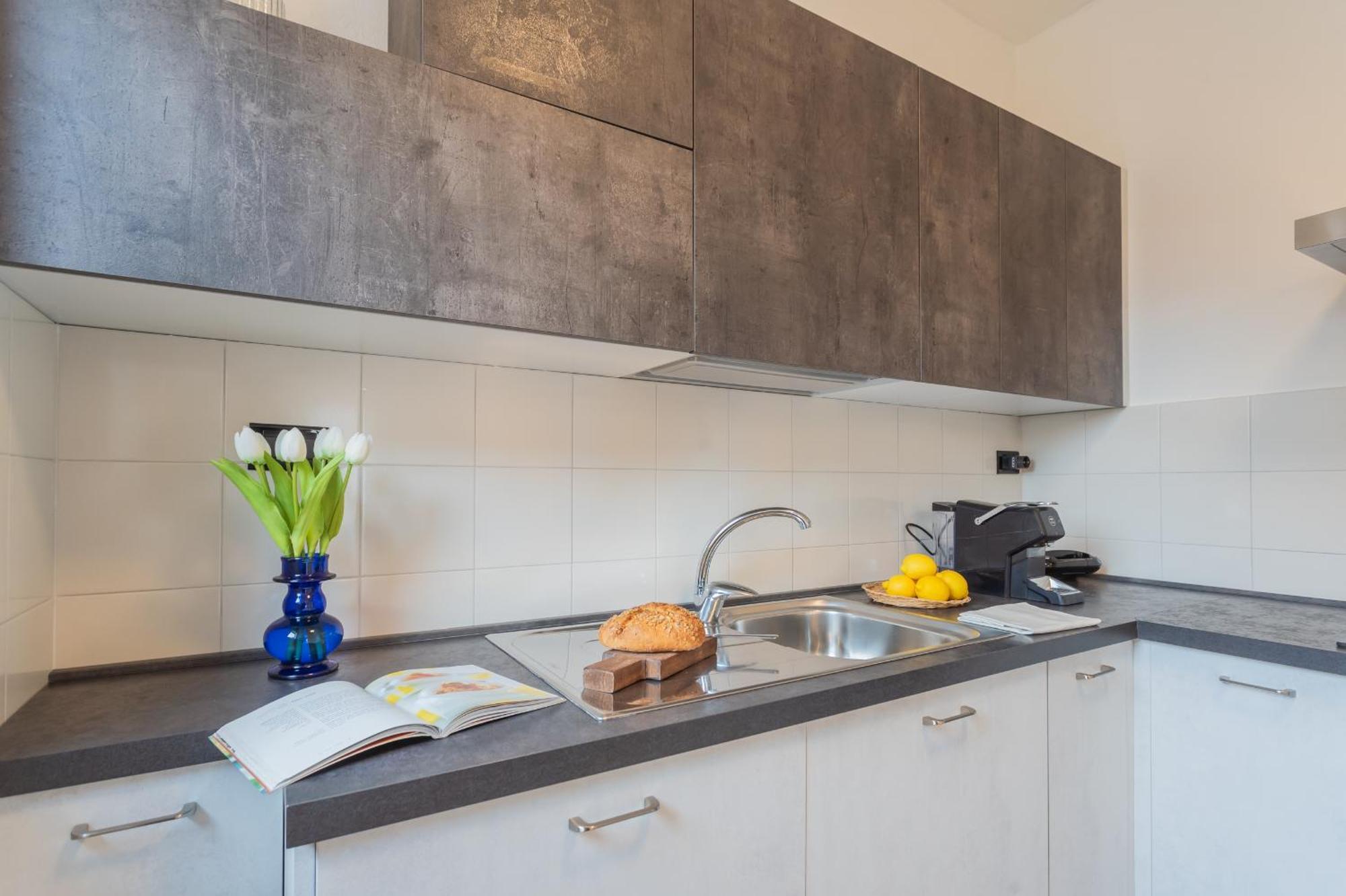 Apartment Ponente Balcony & Garden By Rent