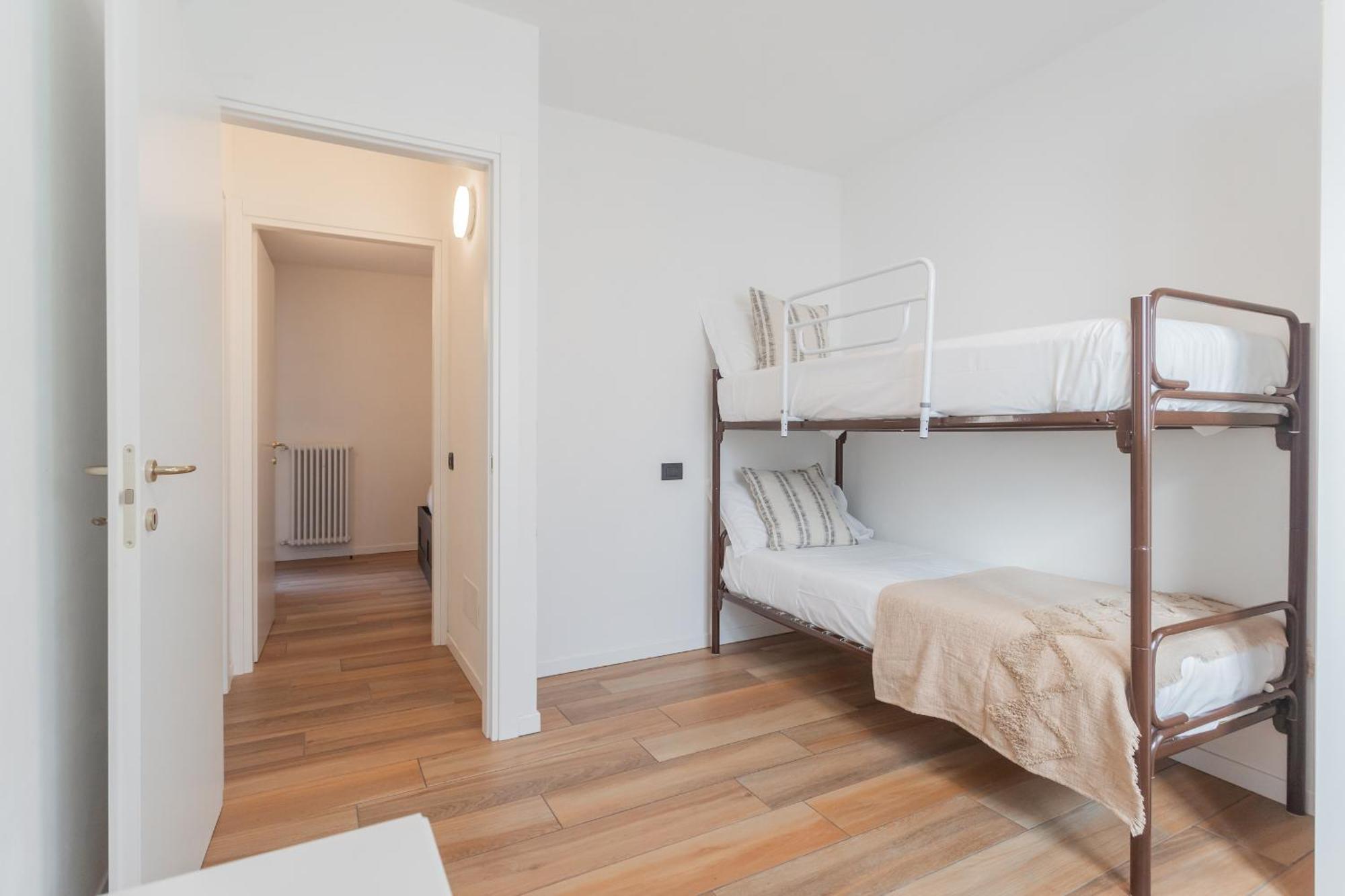 Apartment Ponente Balcony & Garden By Rent *