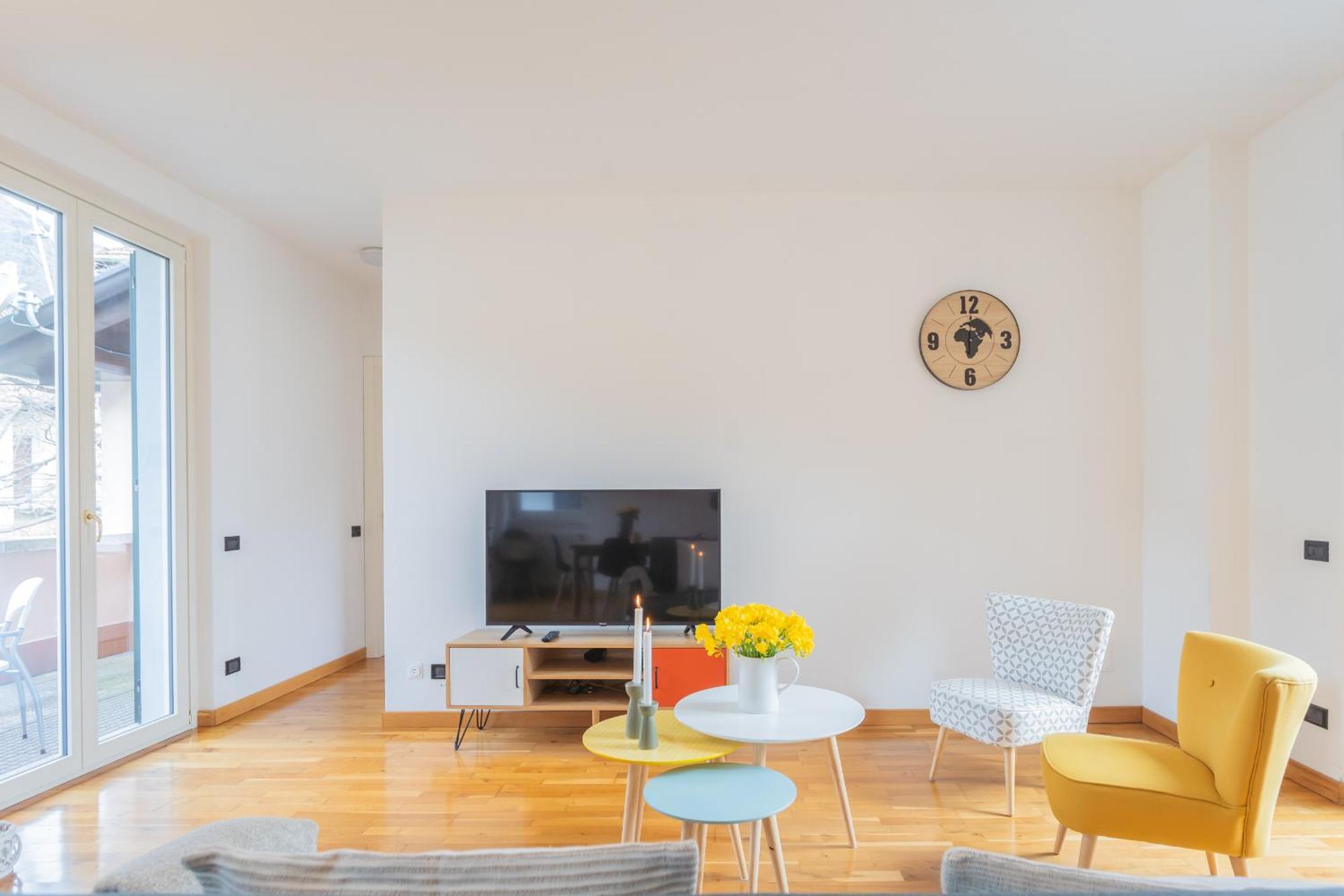 Ponente Balcony & Garden By Rent Apartment