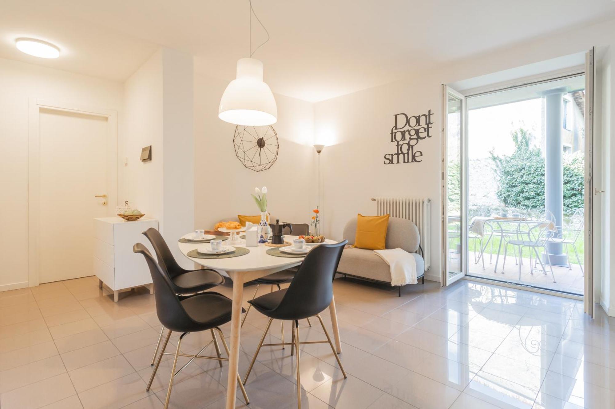 Apartment Ponente Balcony & Garden By Rent *