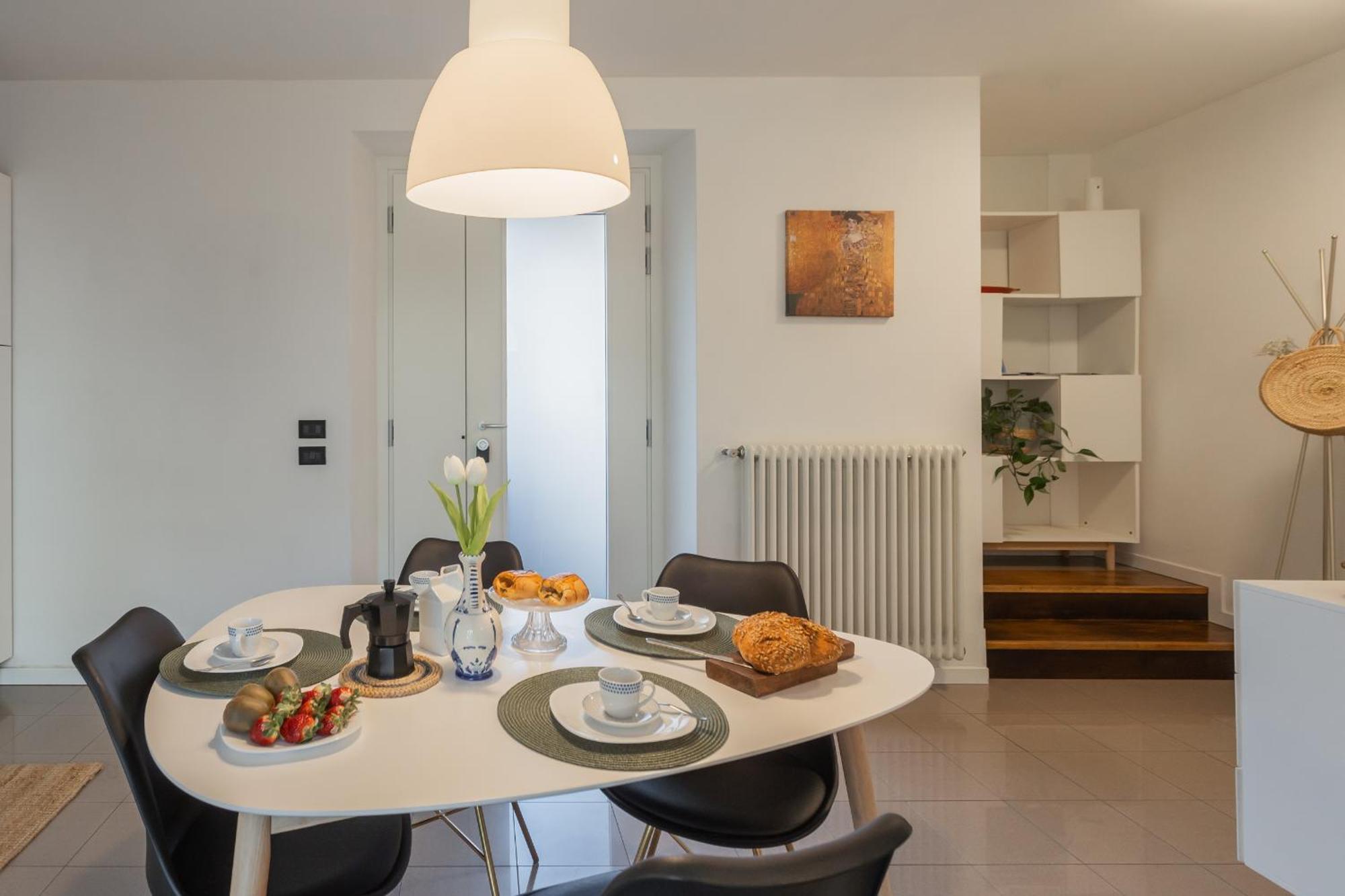Ponente Balcony & Garden By Rent *