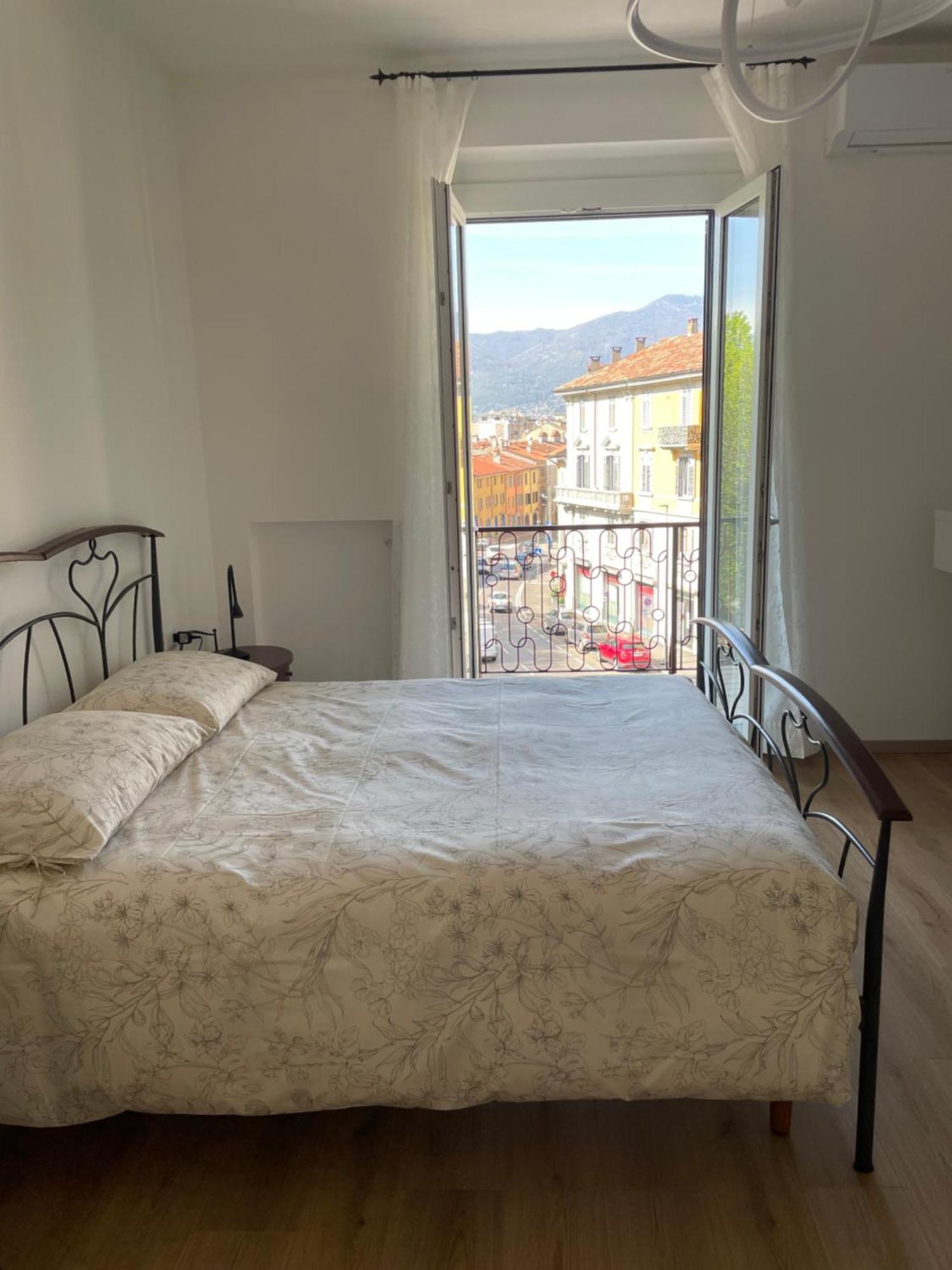 Casa Di Silvia Cir 013075-lni-00275 Apartment Como