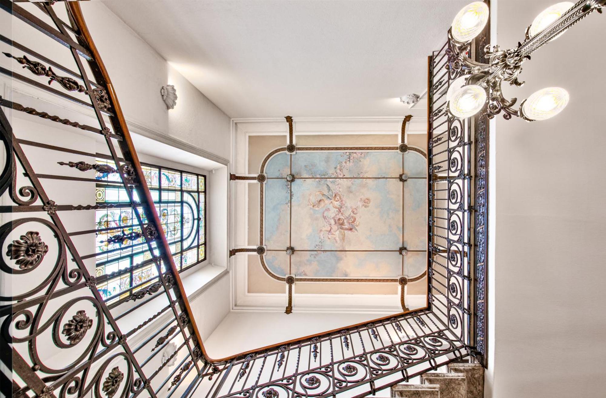 Apartment Three-room In Center Como