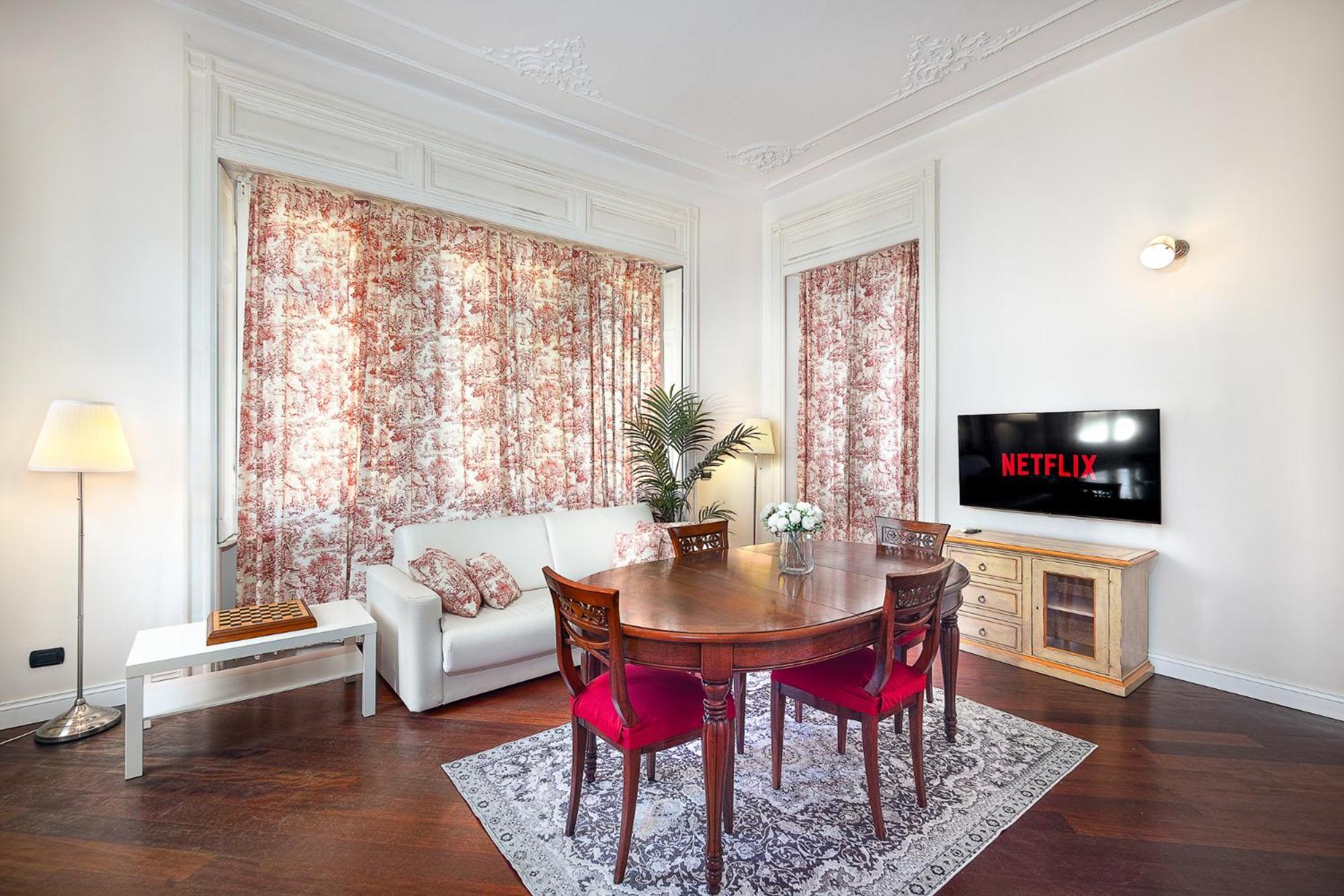 Apartment Three-room In Center