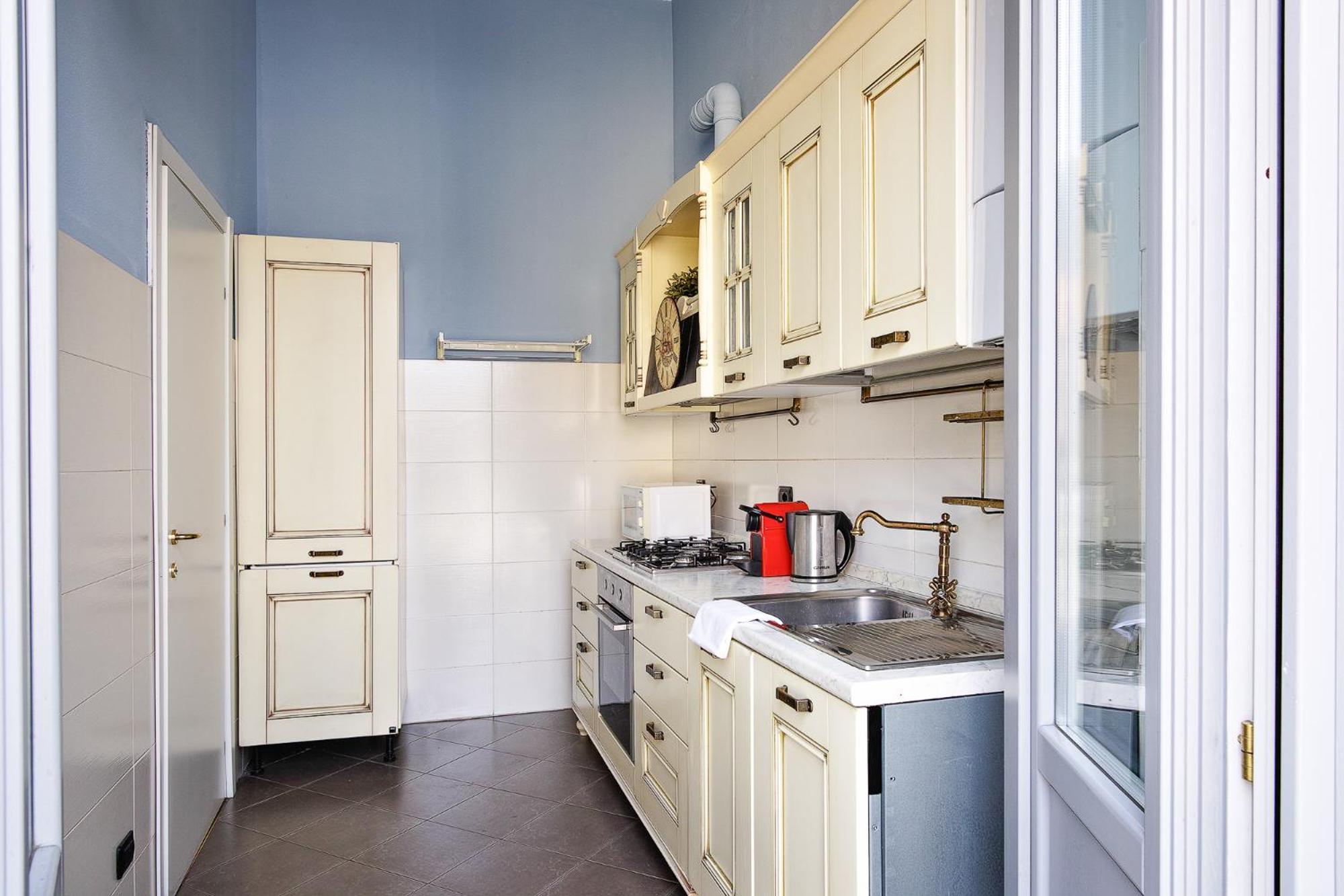 Three-room In Center *