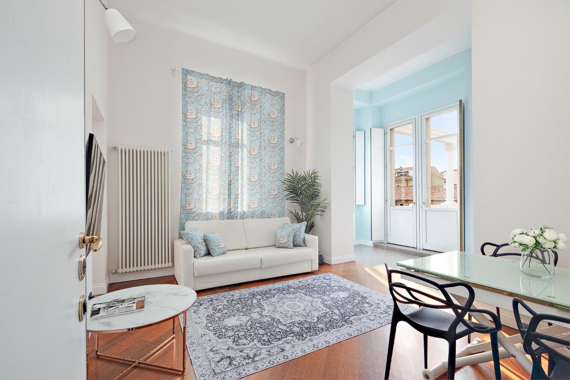 Two-room In Center Apartment Como