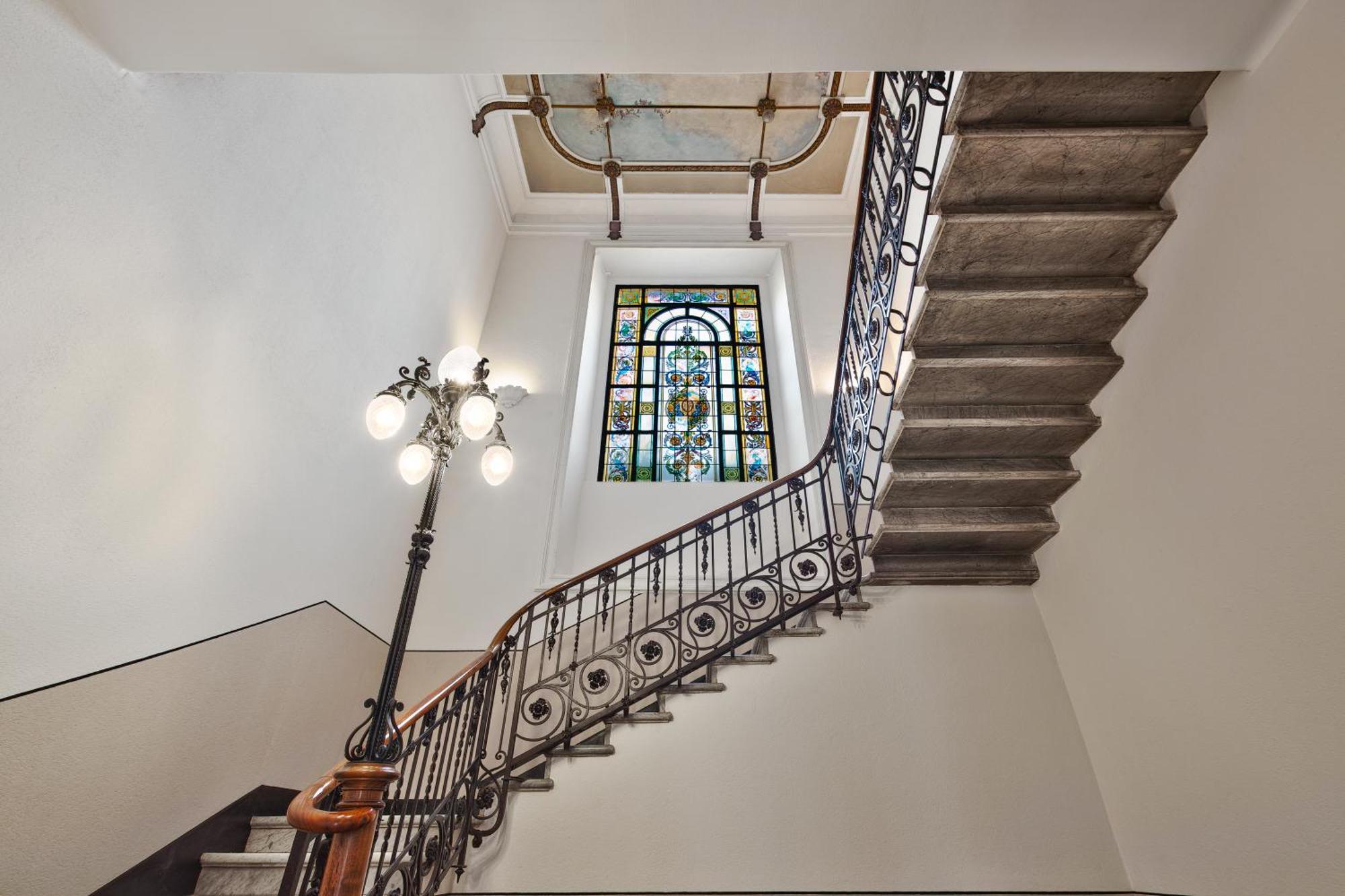 Attic In Center + Parking Apartment Como
