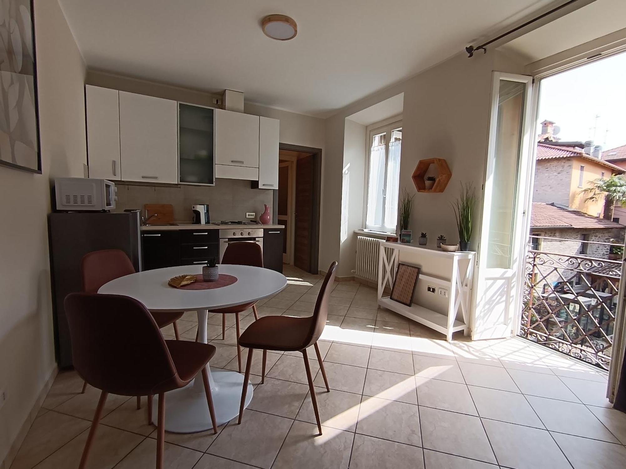Center Village Apartment *