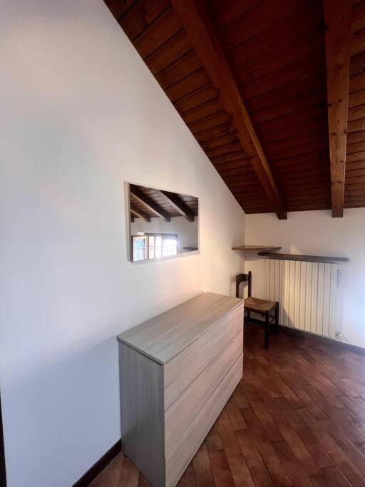 26, Near The Apartment