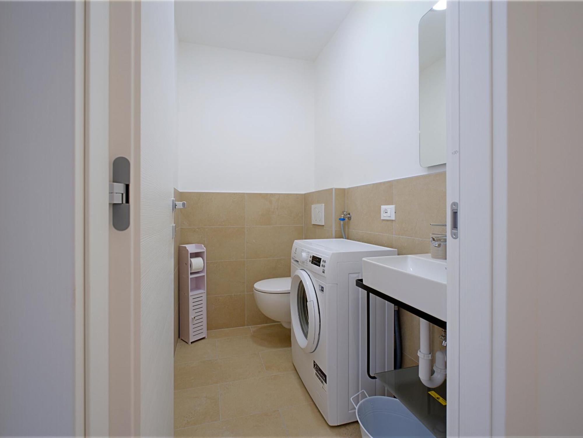 White House & Views Apartment Como