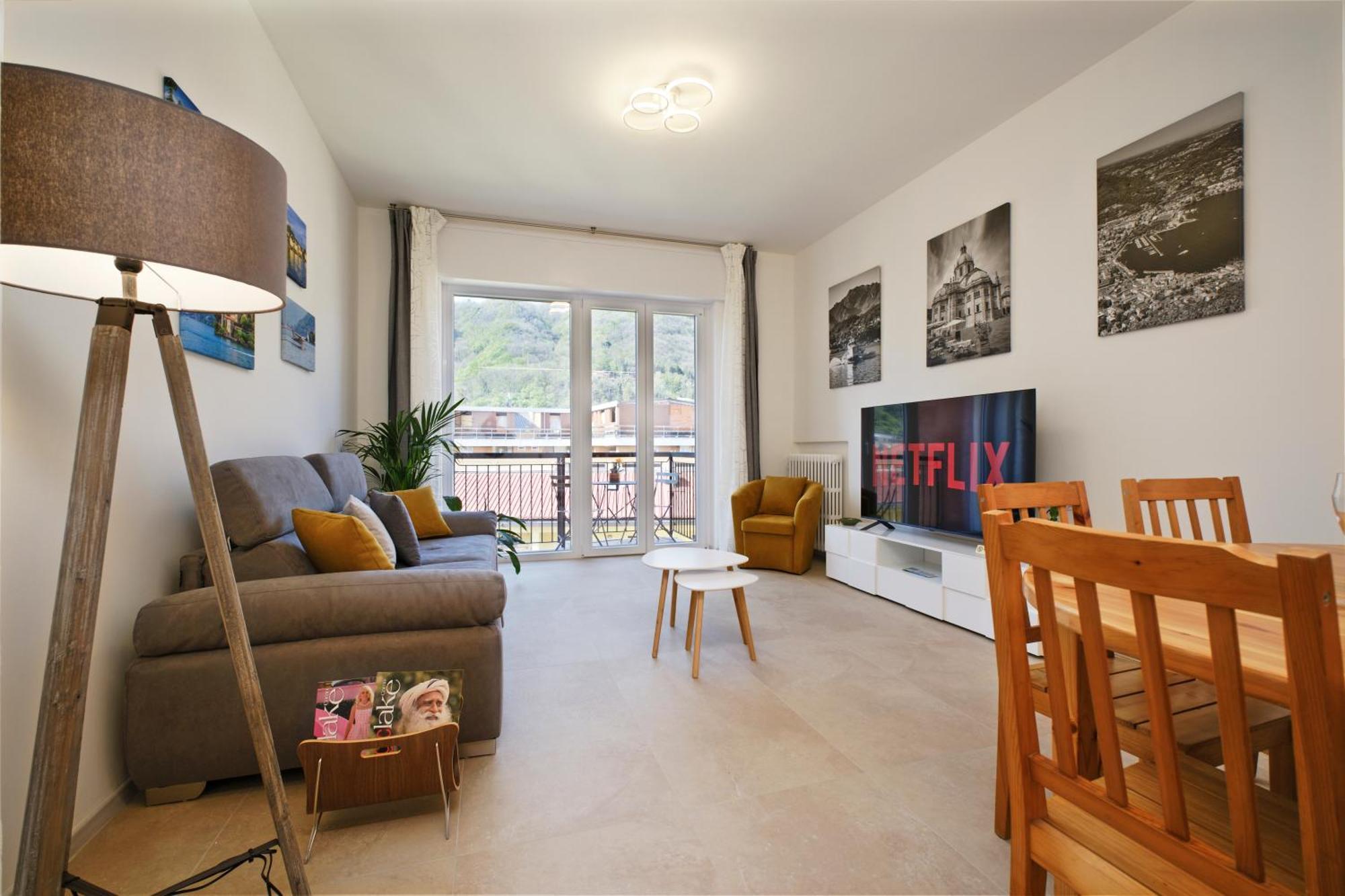 Apartment White House & Views Como