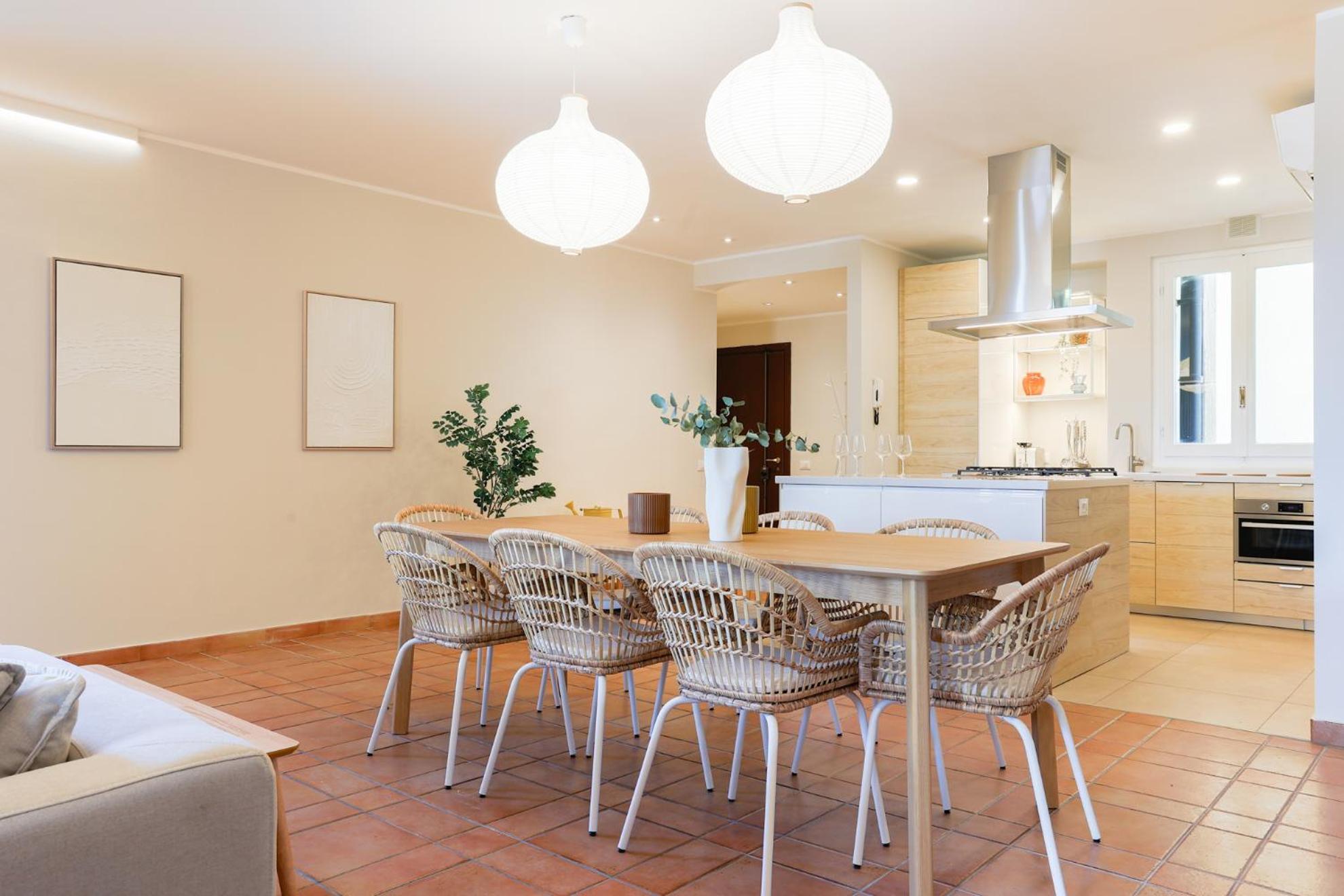 Golden Vista - By Myhomeincomo Apartment *
