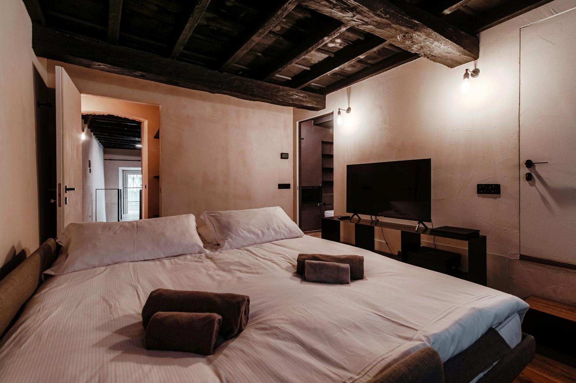 Writer's Loft In - The House Of Travelers Apartment Como