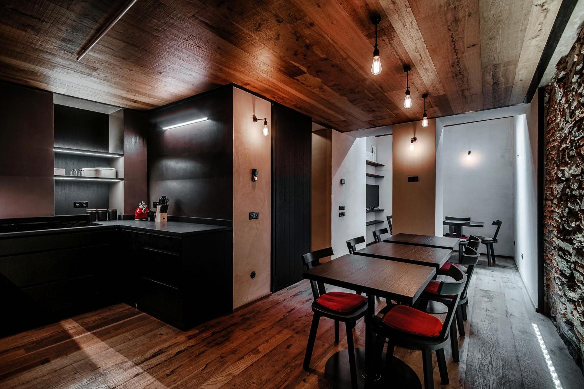 Writer's Loft In - The House Of Travelers Apartment *