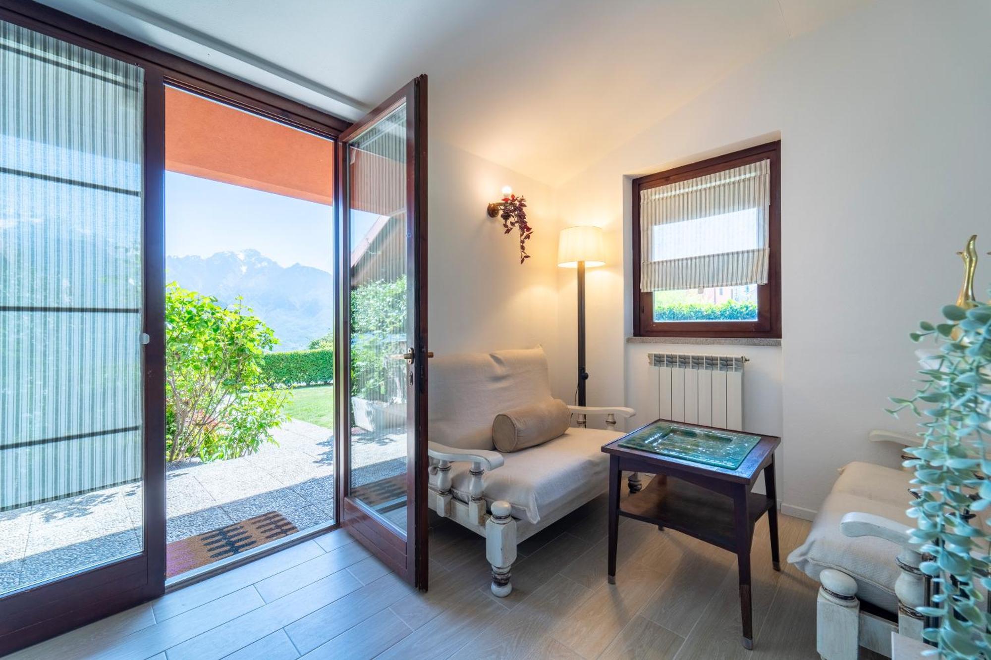 Panorama And Garden By Wonderful Italy * Bellagio