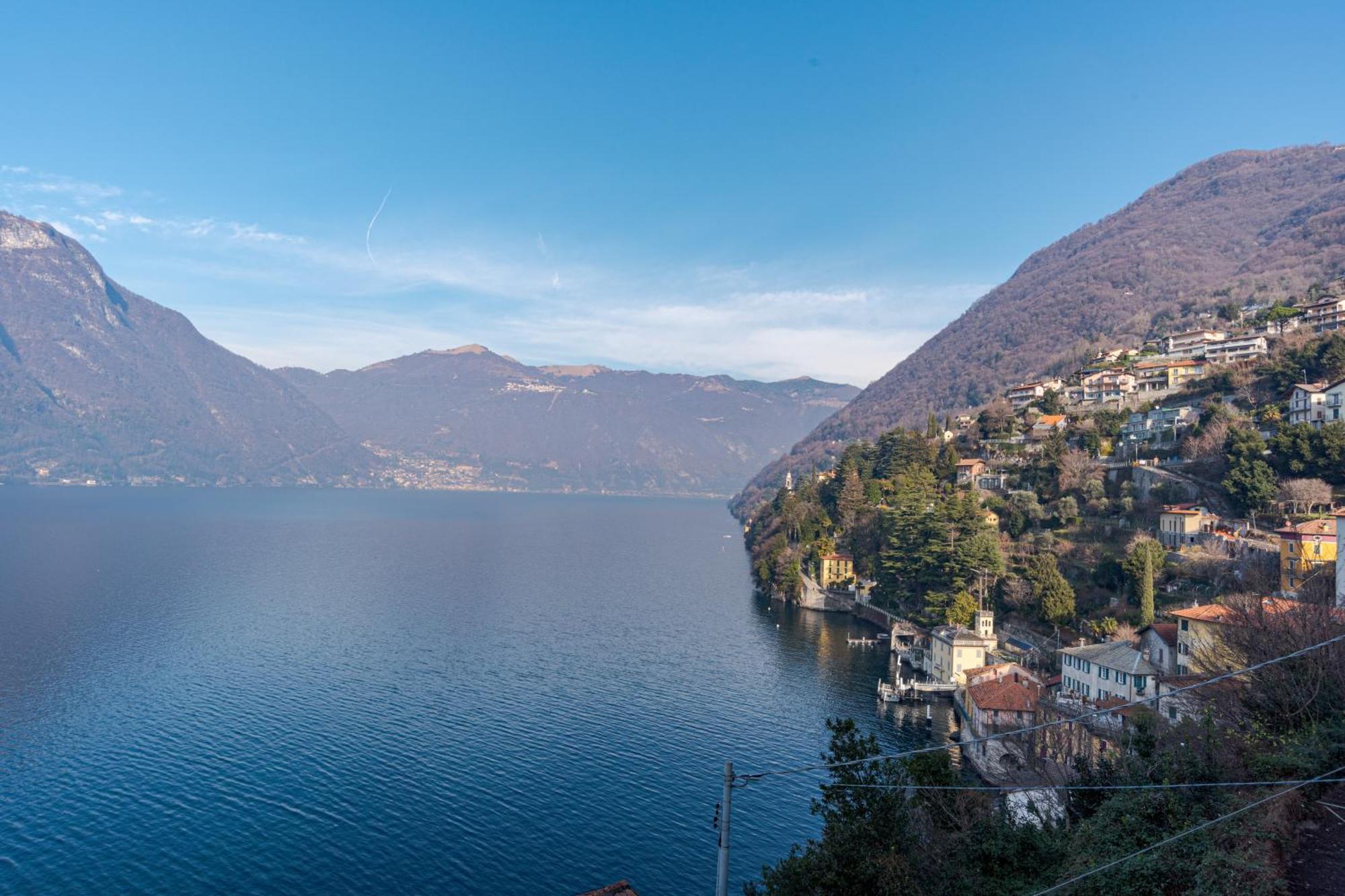 Cozy Lake View With Pool And Park! Appartamento