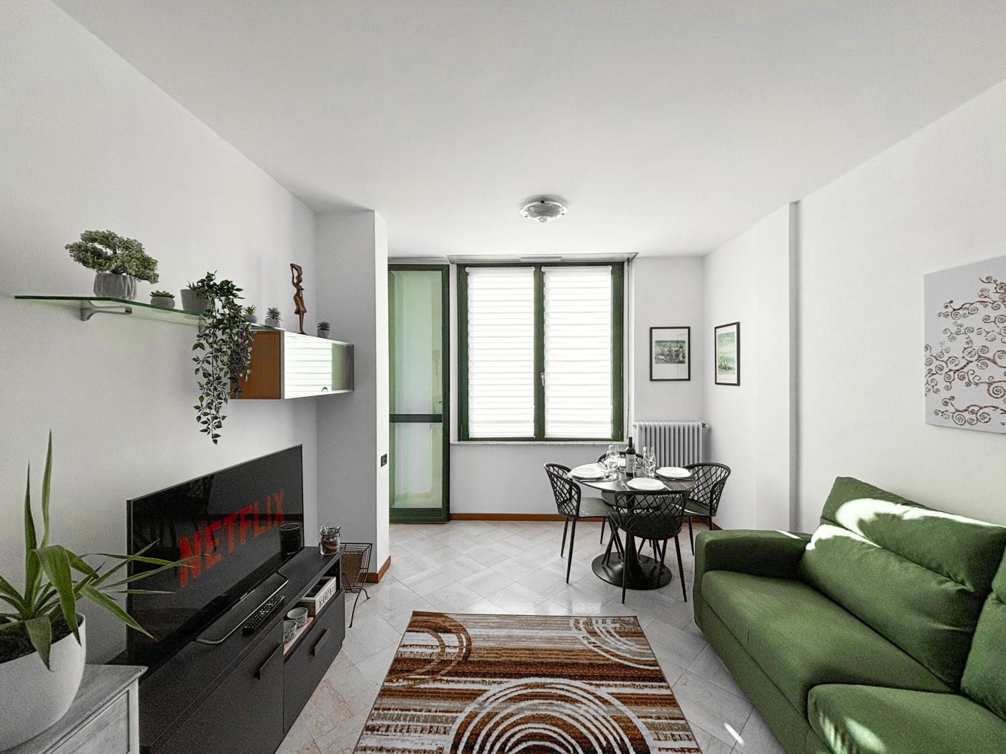 Bilocale Con Terrazzo E Box Auto Su Richiesta Apartment Como