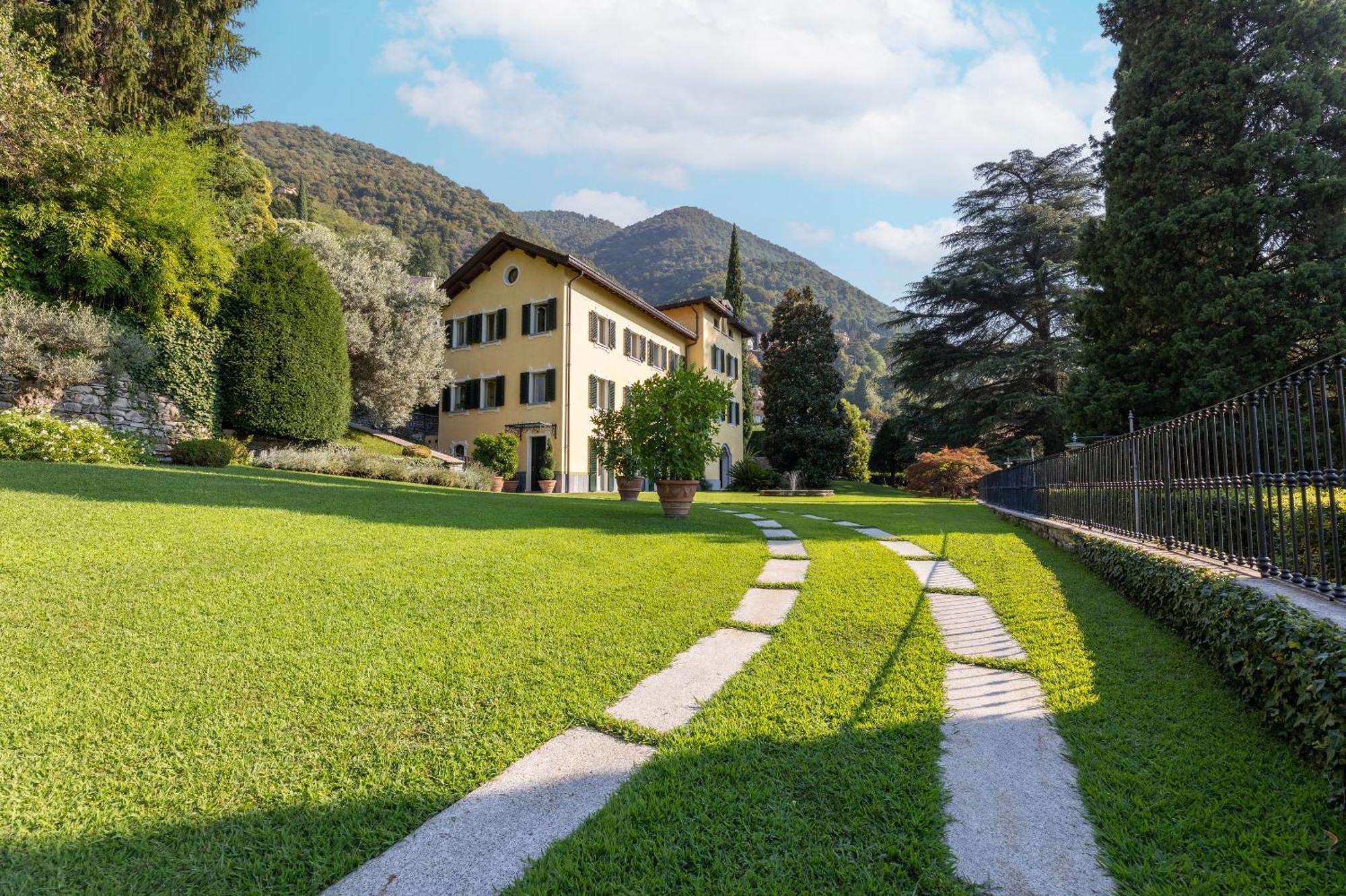 Villa Sinfonia By Myvillacollection