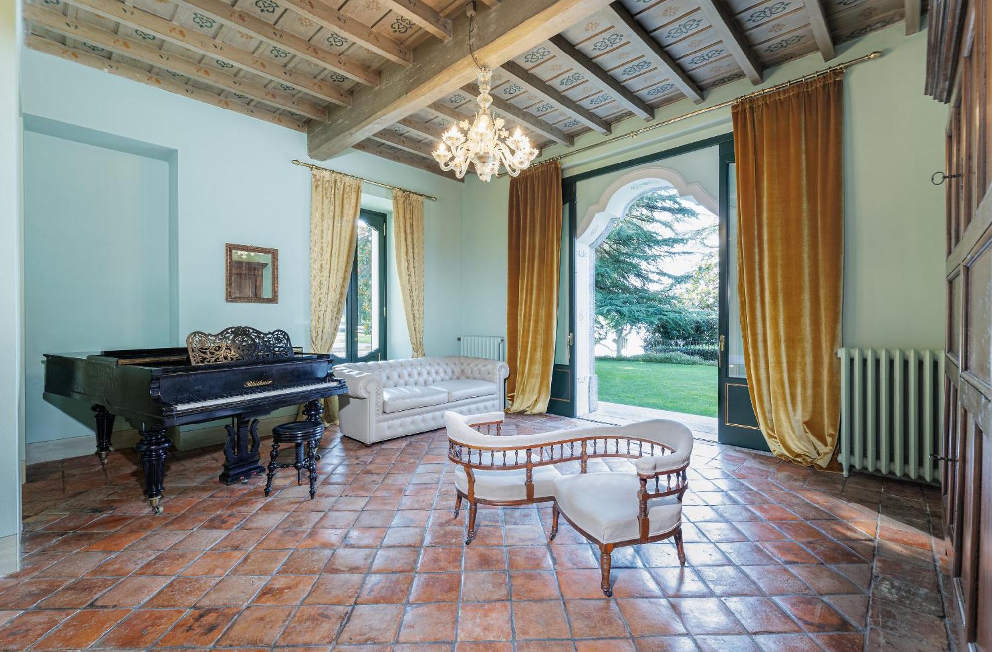 Sinfonia By Myvillacollection * Blevio