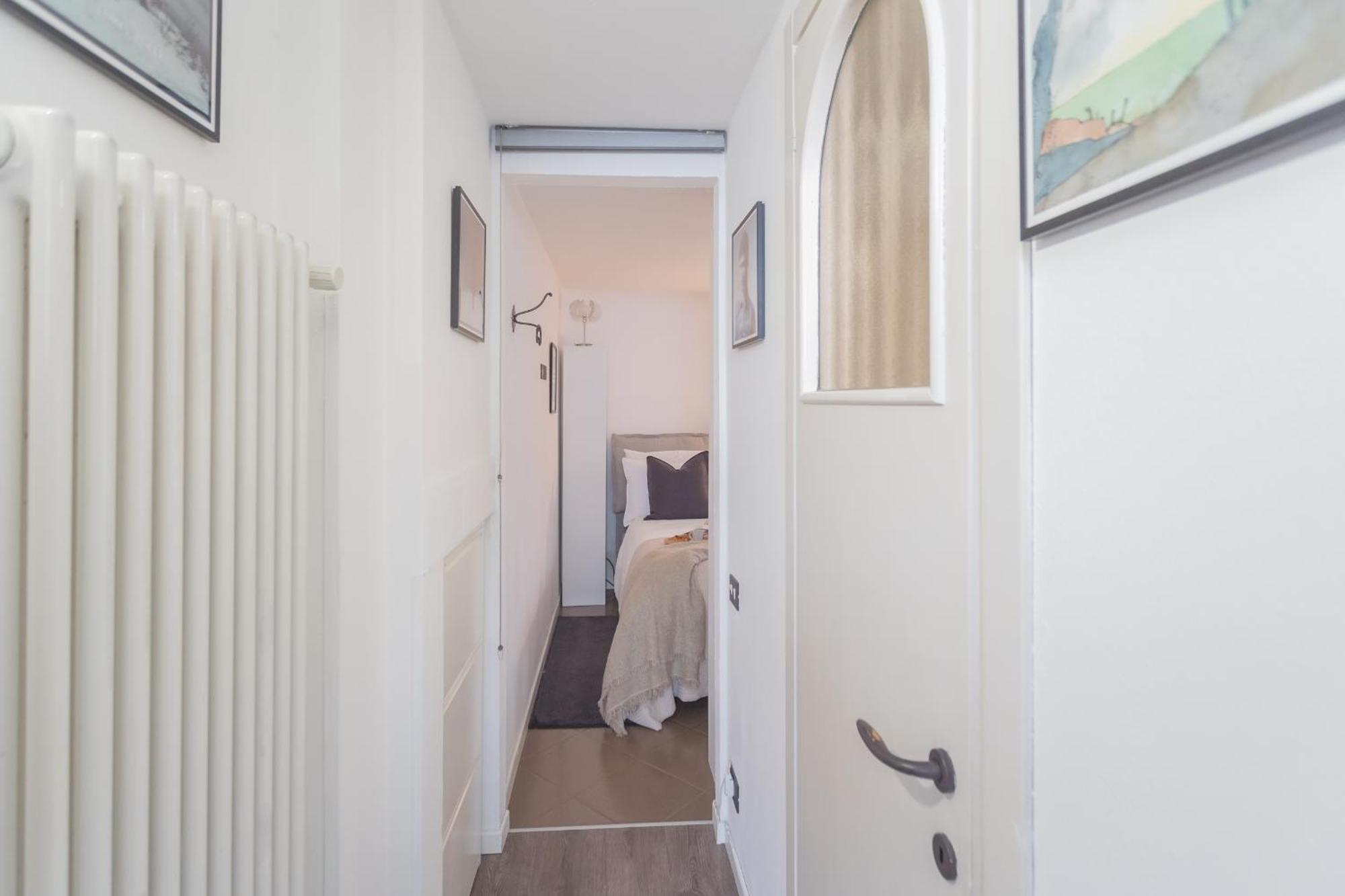 Pretty In Old Town By Rent Carate Urio
