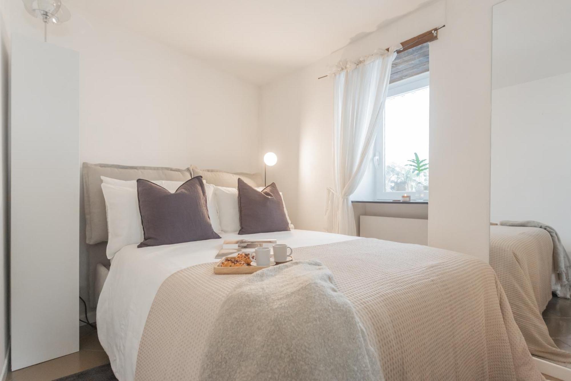 Pretty In Old Town By Rent * Carate Urio