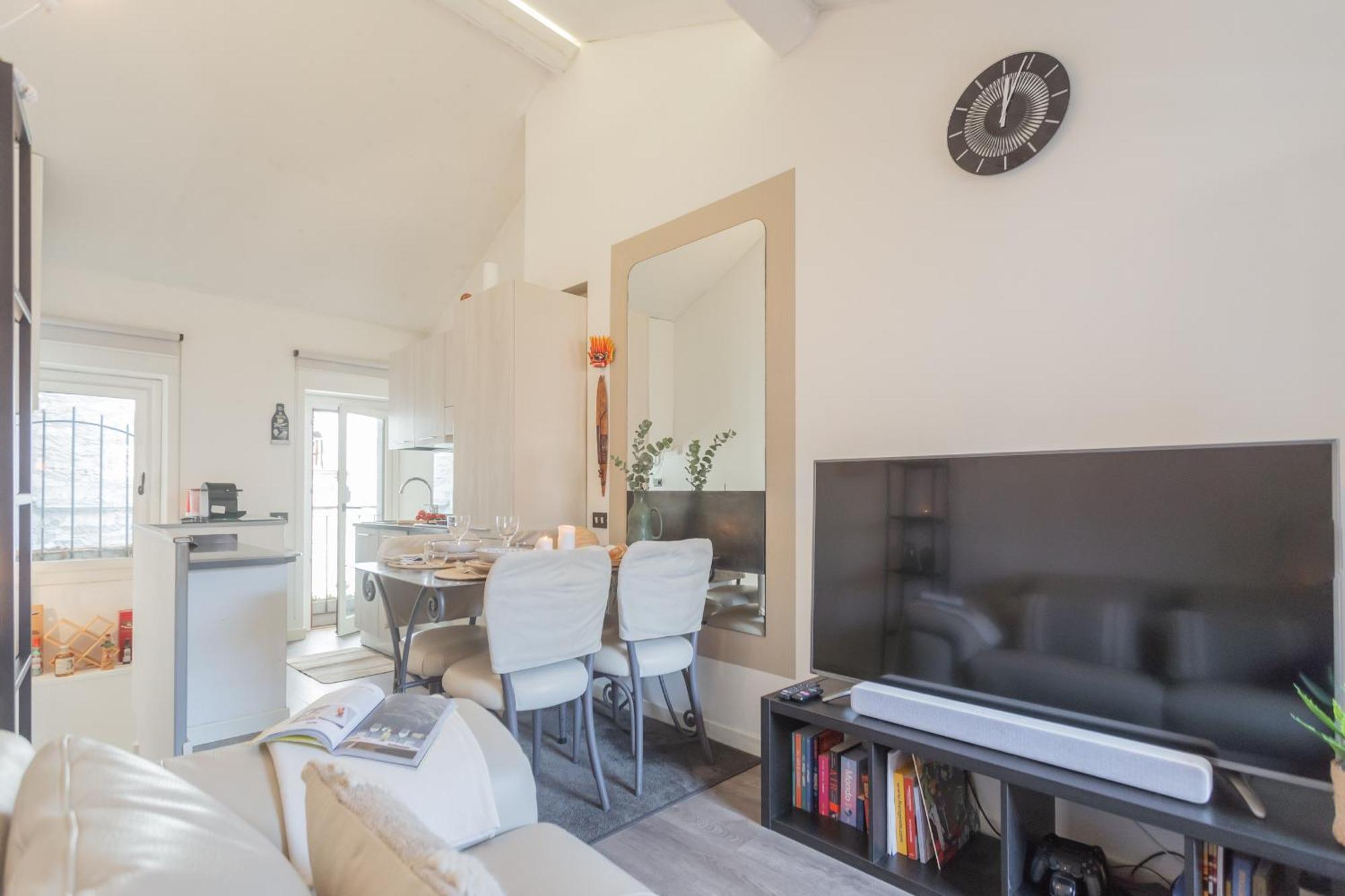 Pretty In Old Town By Rent Apartment