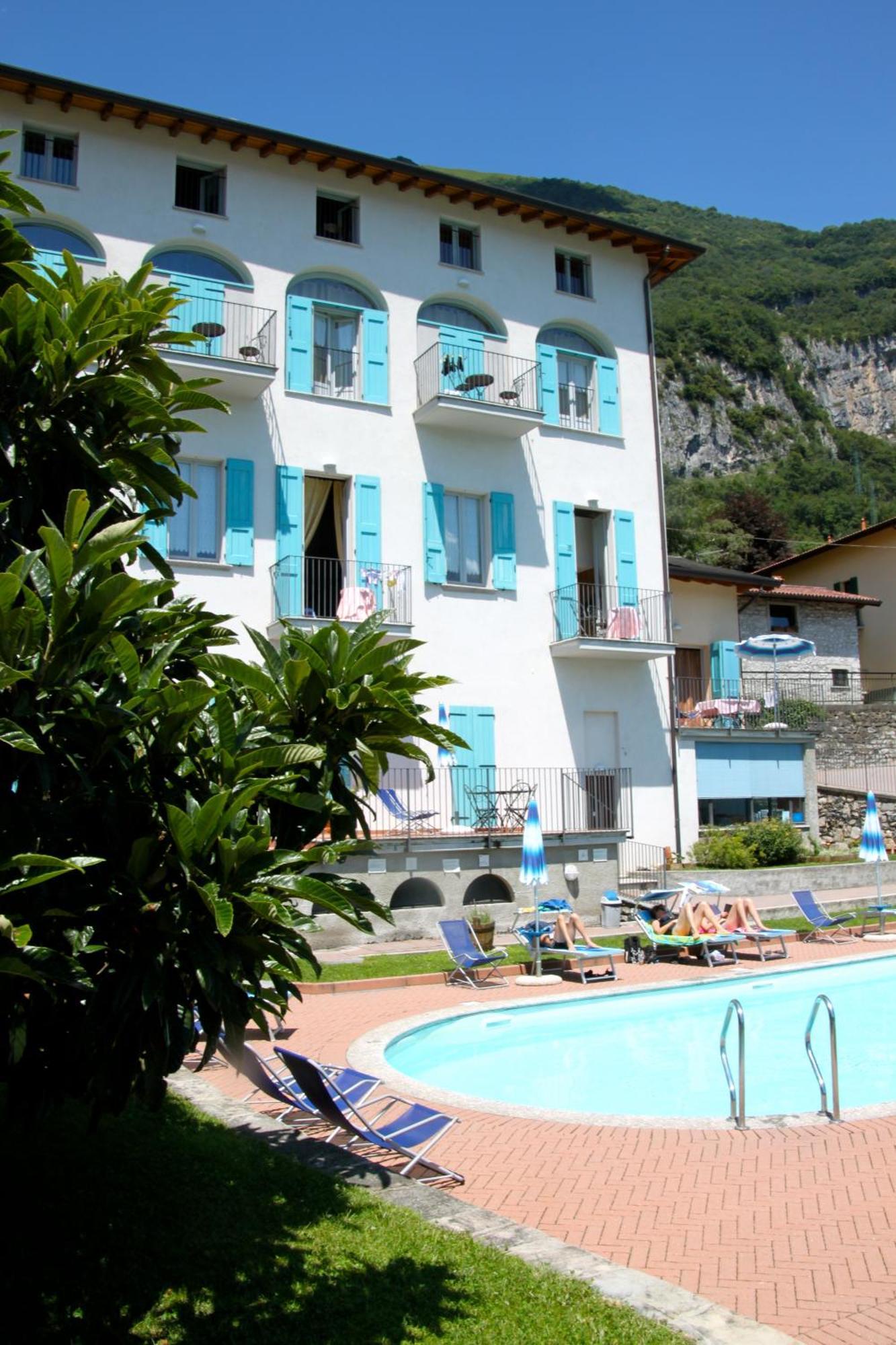 Aparthotel Celeste 2*