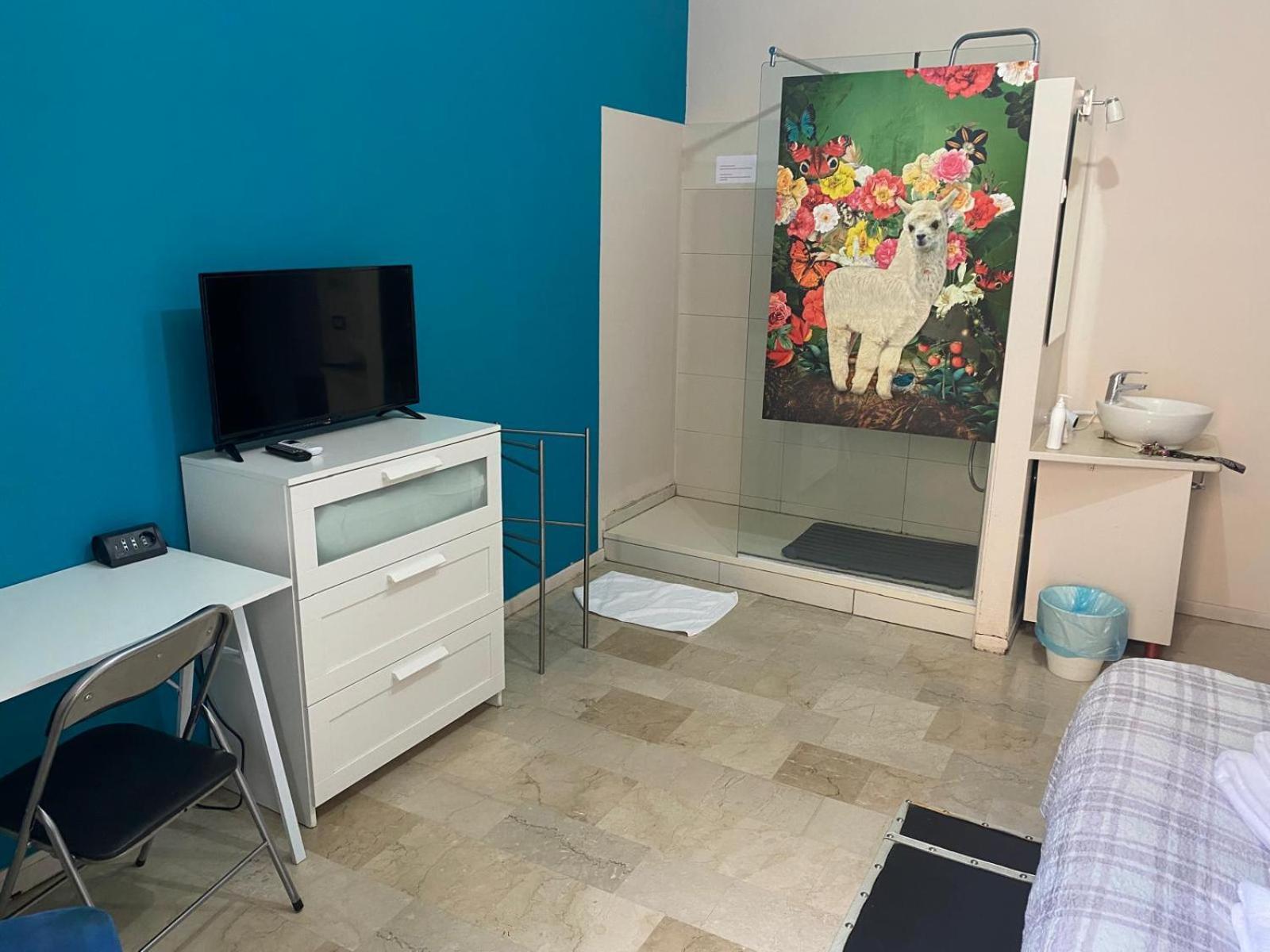 Gira Guest house Como