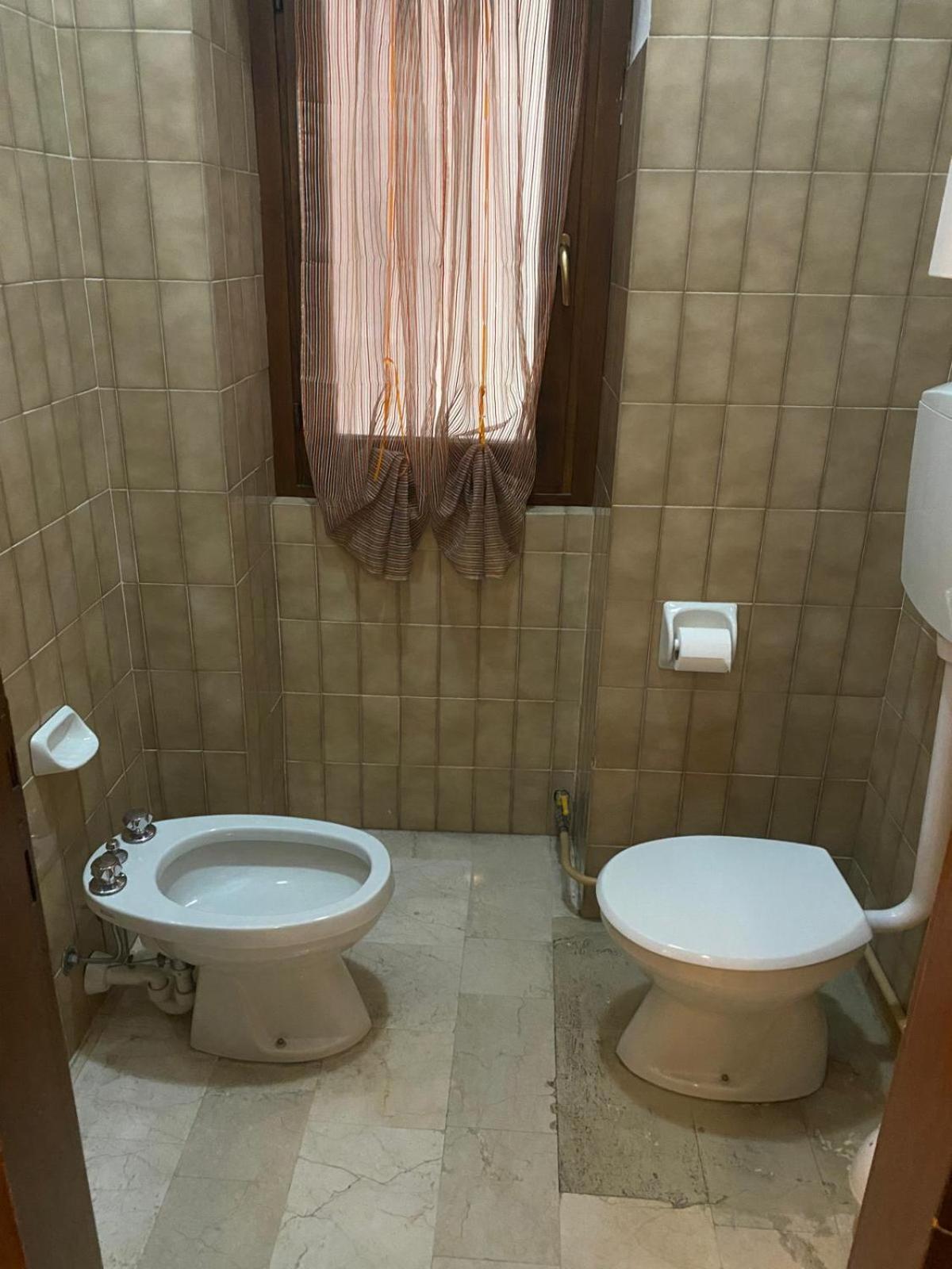 Gira Guest house
