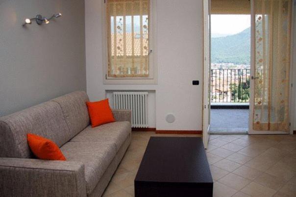 Cozy Valmadrera