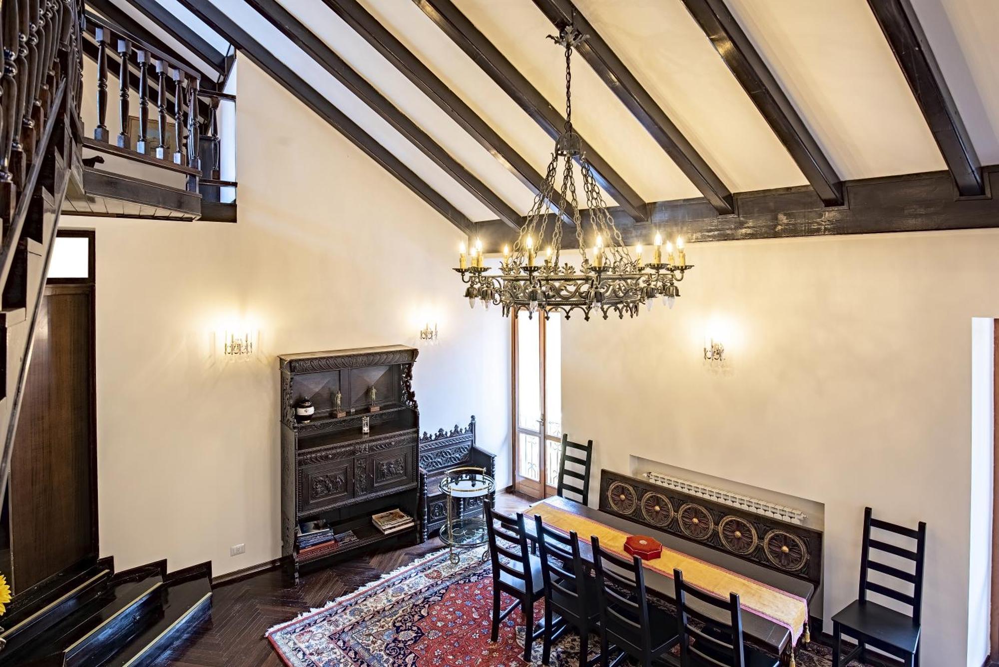 Apartment Elegant Historic Large House On Lake Como Gravedona
